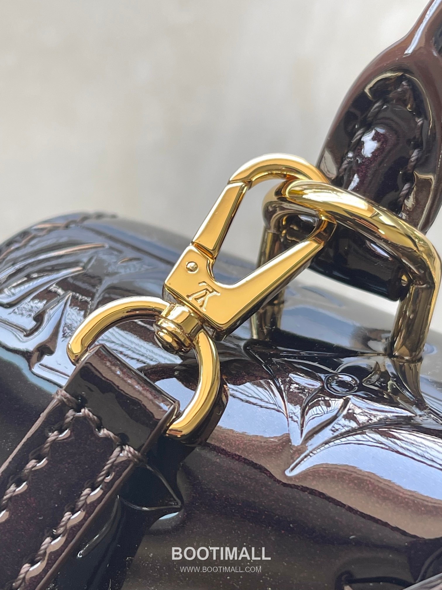 Louis Vuitton Cluny Mini M27173 Epi Patent Embossed Leather Shoulder Bag 루이비통 클루니 미니 에피 페이턴트 엠보스 레더 숄더백 20cm 6