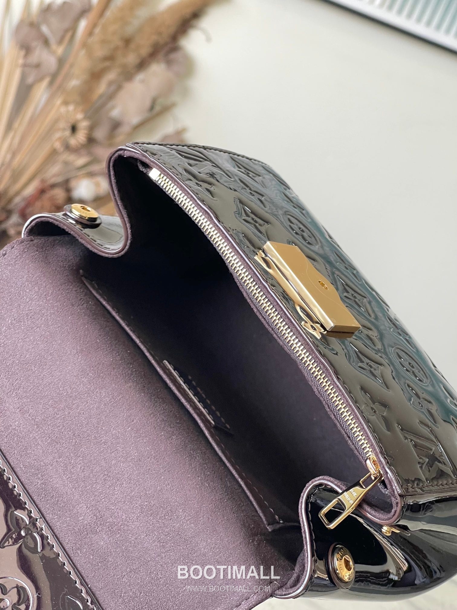 Louis Vuitton Cluny Mini M27173 Epi Patent Embossed Leather Shoulder Bag 루이비통 클루니 미니 에피 페이턴트 엠보스 레더 숄더백 20cm 9