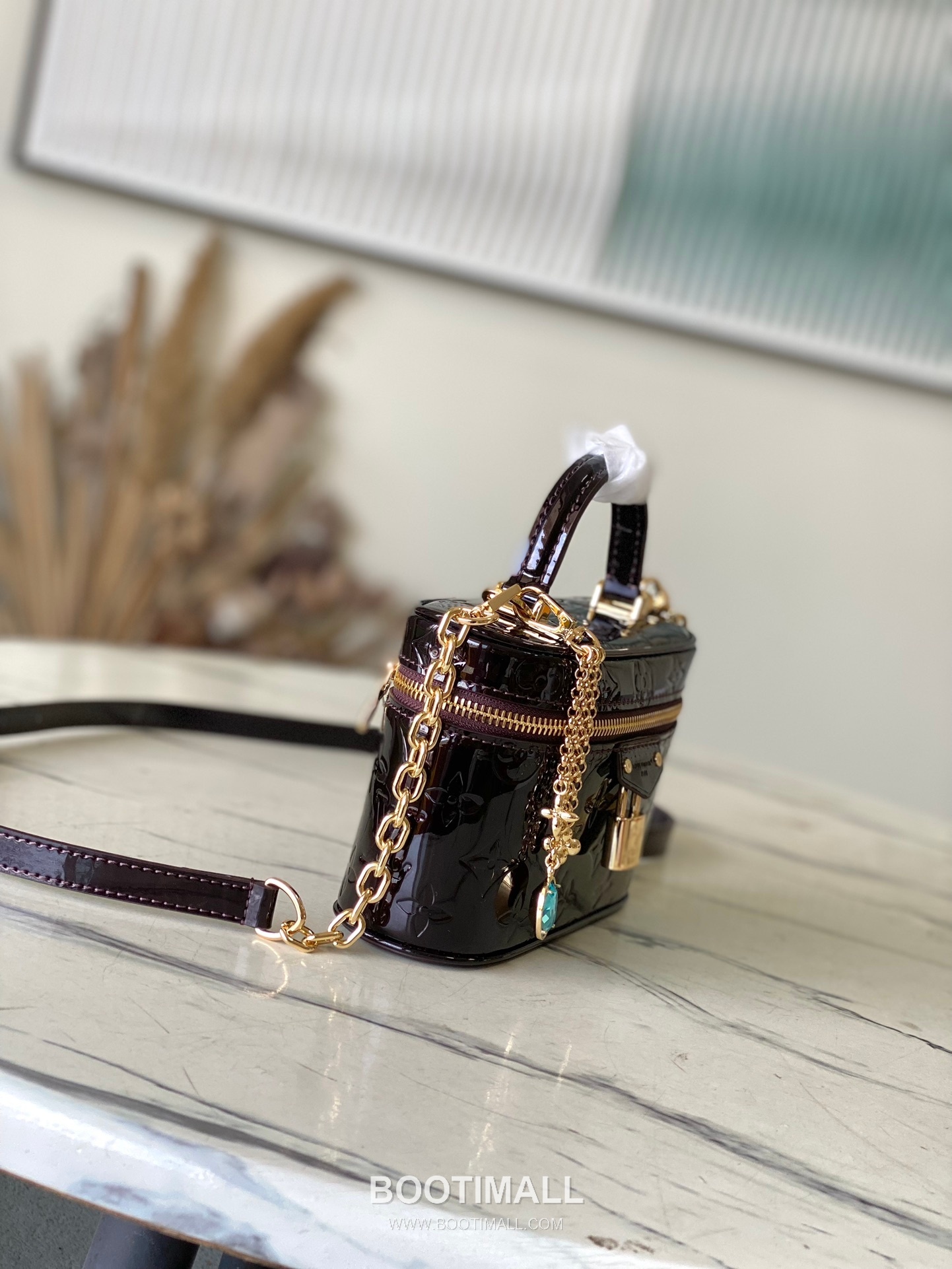 Louis Vuitton Vanity Chain Pouch M28334 Monogram Miroir Coated Canvas Shoulder Bag 루이비통 바니티 체인 파우치 모노그램 미루아 코팅 캔버스 숄더백 19cm 2