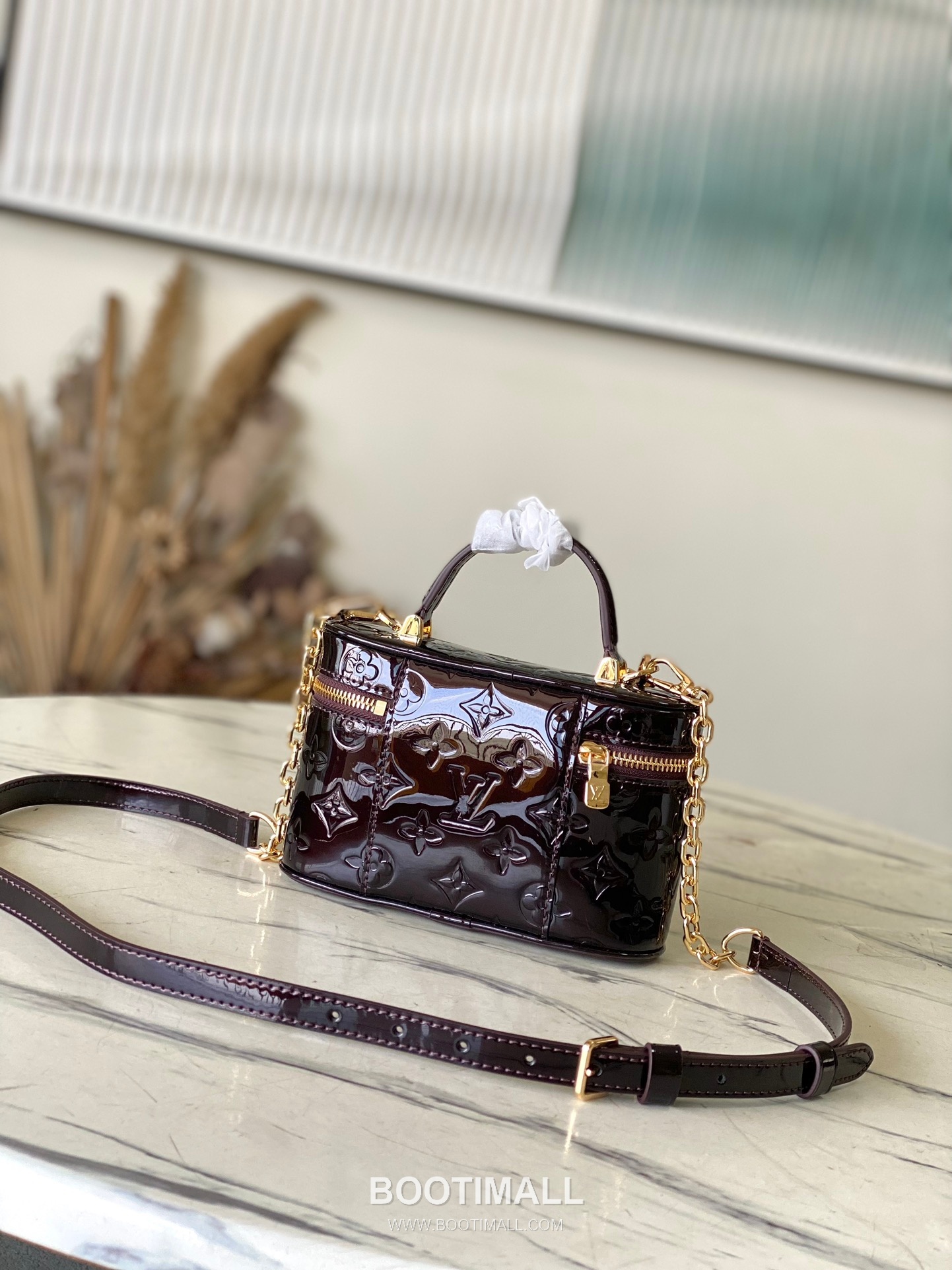 Louis Vuitton Vanity Chain Pouch M28334 Monogram Miroir Coated Canvas Shoulder Bag 루이비통 바니티 체인 파우치 모노그램 미루아 코팅 캔버스 숄더백 19cm 3