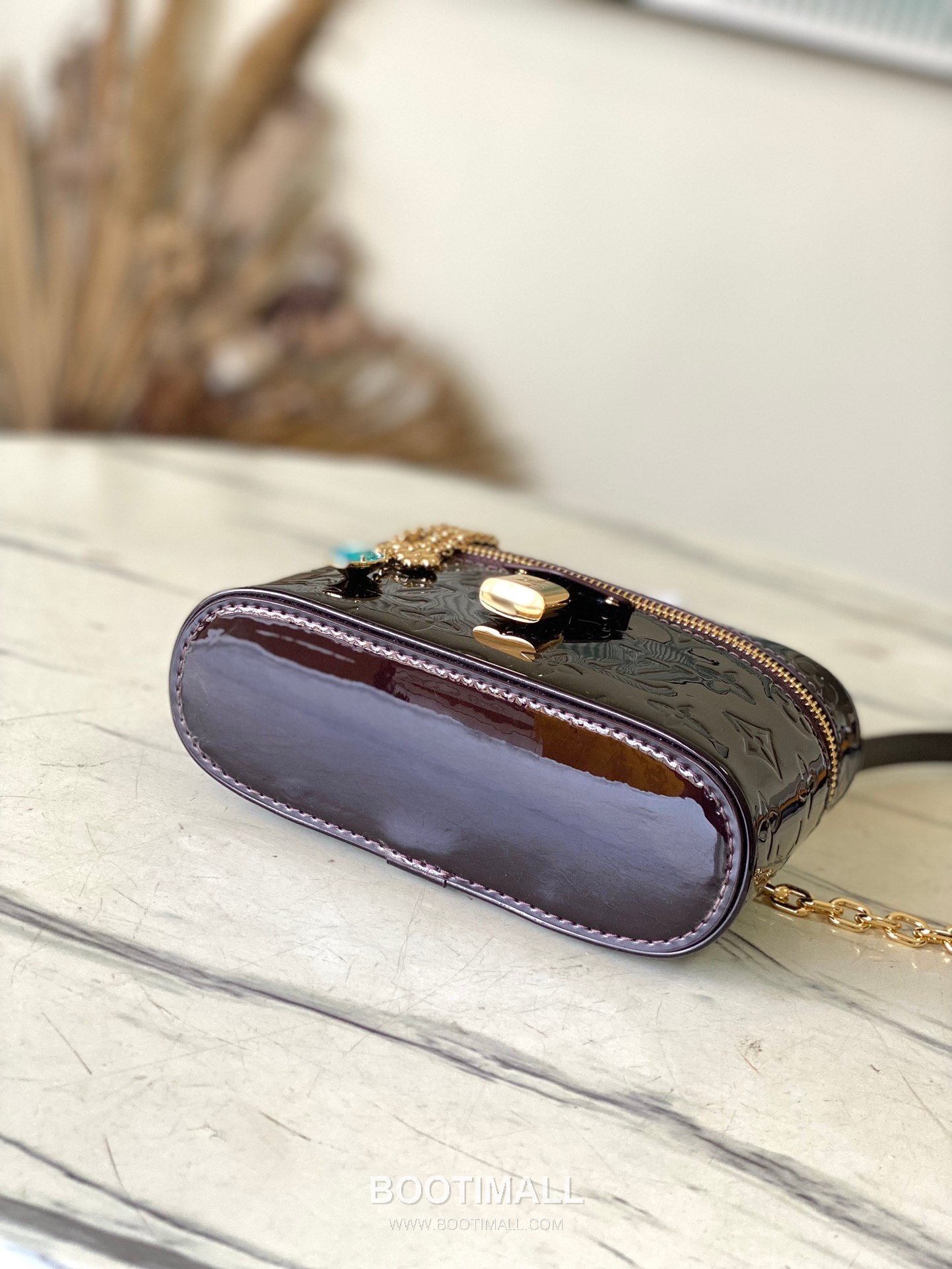 Louis Vuitton Vanity Chain Pouch M28334 Monogram Miroir Coated Canvas Shoulder Bag 루이비통 바니티 체인 파우치 모노그램 미루아 코팅 캔버스 숄더백 19cm 4