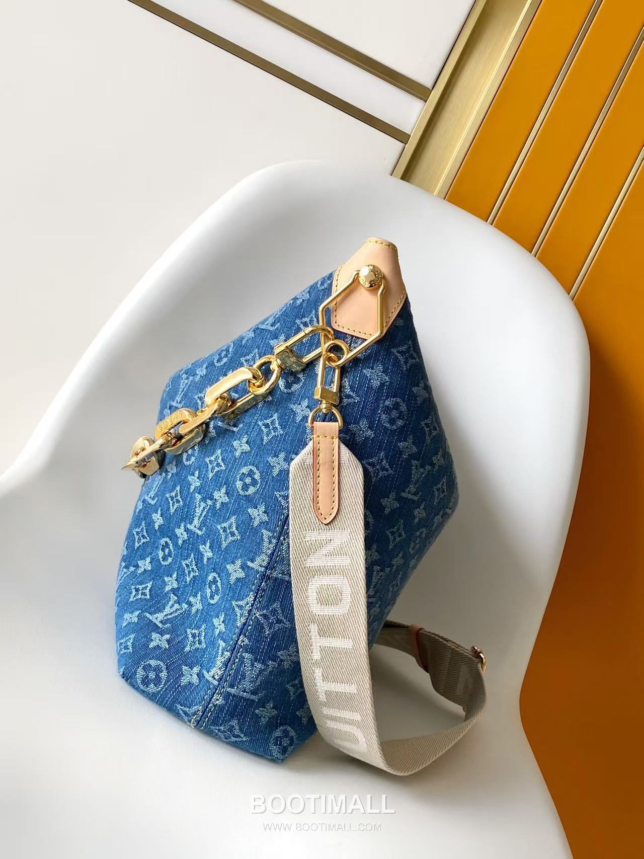 Louis Vuitton Coussin Hobo MM M13390 Monogram Denim Canvas Shoulder Bag 루이비통 쿠션 호보 MM 모노그램 데님 캔버스 숄더백 38cm 2