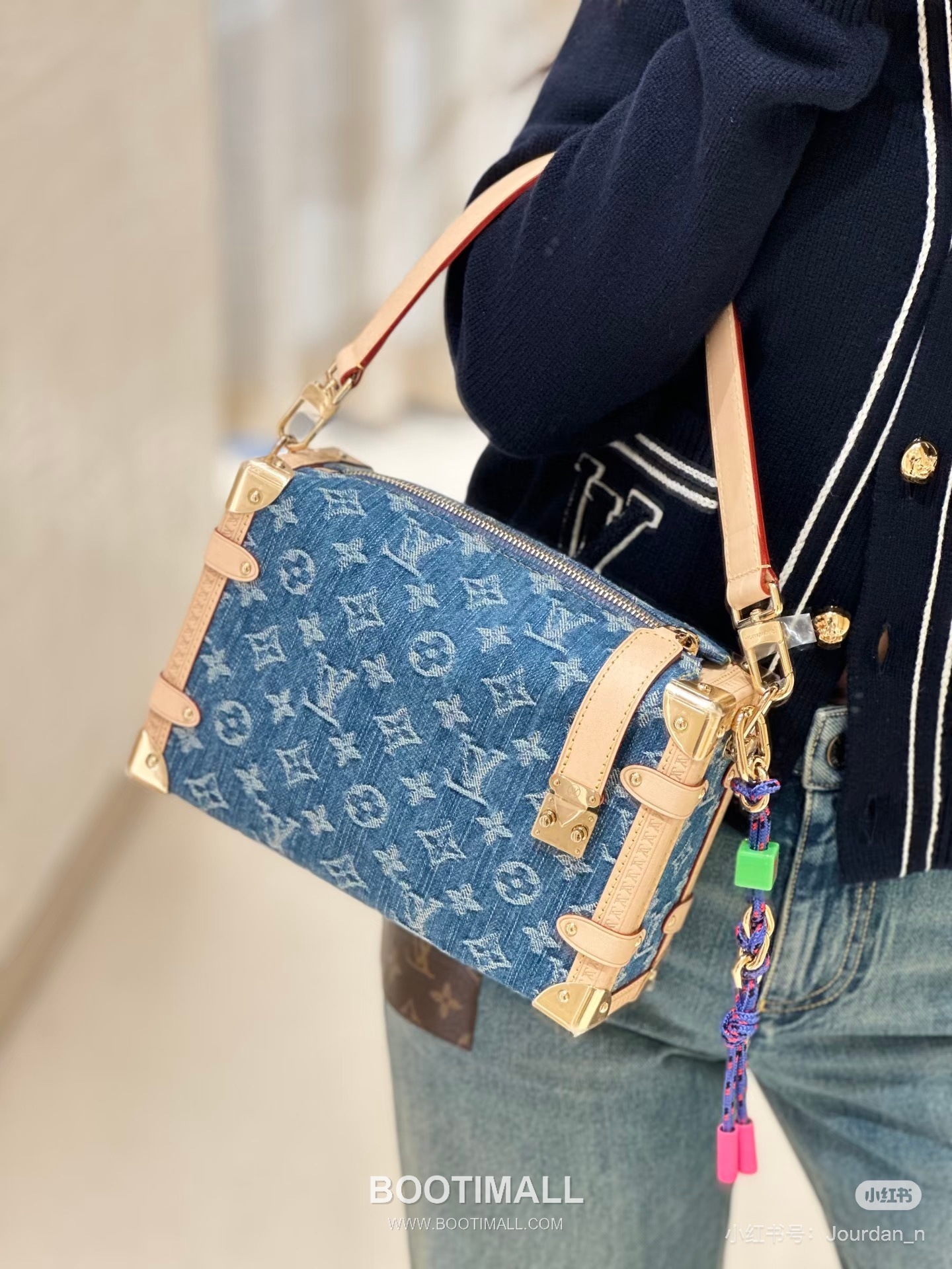 Louis Vuitton Side Trunk MM M27450 Monogram Denim Canvas Shoulder Bag 루이비통 사이드 트렁크 MM 모노그램 데님 캔버스 숄더백 23.5cm 2