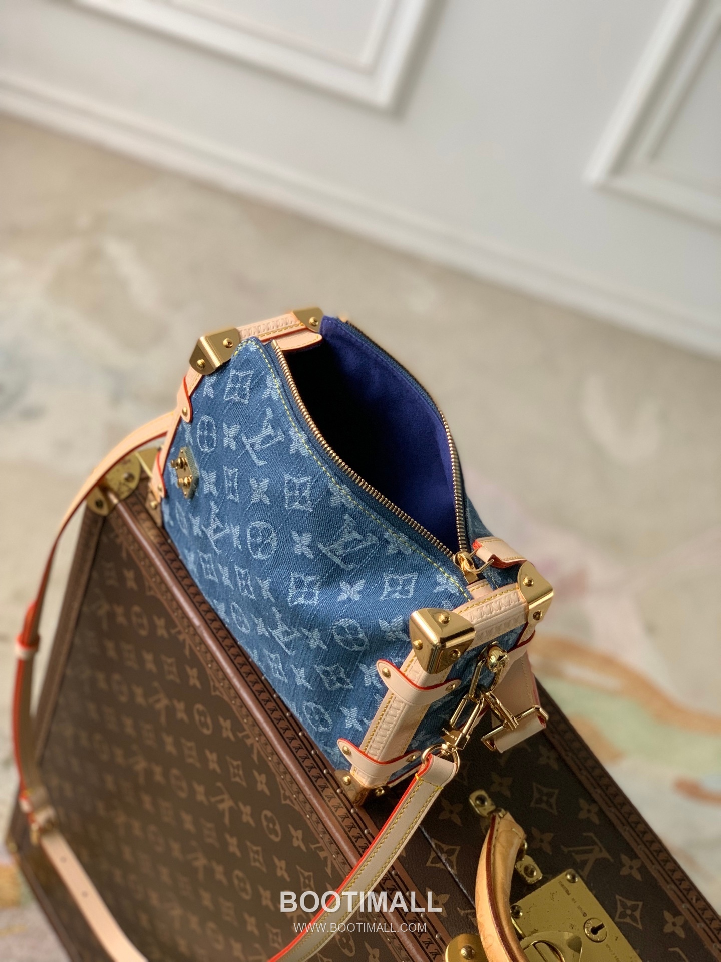 Louis Vuitton Side Trunk MM M27450 Monogram Denim Canvas Shoulder Bag 루이비통 사이드 트렁크 MM 모노그램 데님 캔버스 숄더백 23.5cm 18