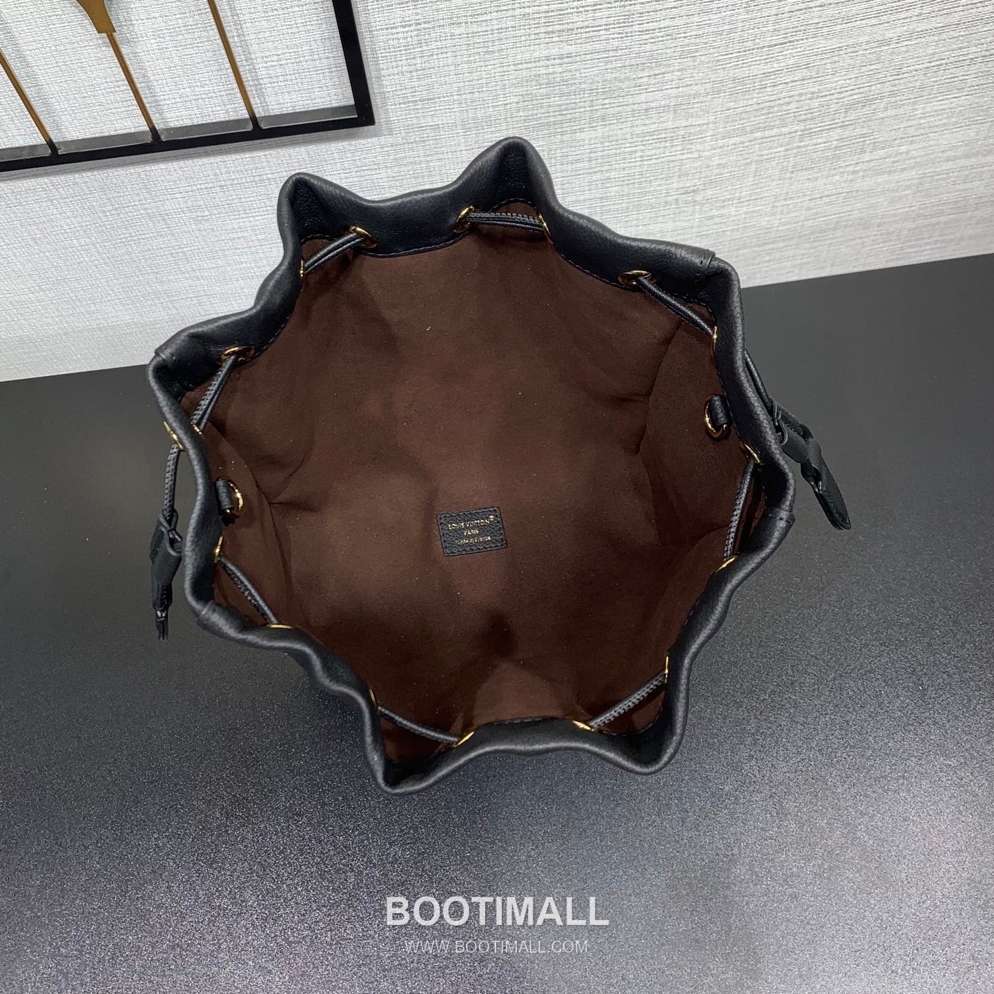 Louis Vuitton Noé Trunk M29391 Calfskin Leather Bucket Bag 루이비통 노에 트렁크 카프스킨 레더 버킷백 23cm 6