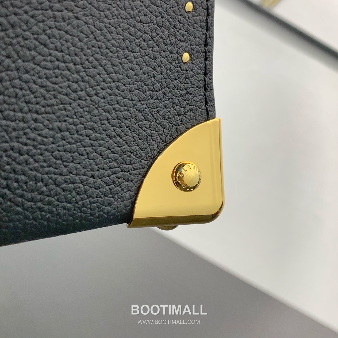 Louis Vuitton Noé Trunk M29391 Calfskin Leather Bucket Bag 루이비통 노에 트렁크 카프스킨 레더 버킷백 23cm 9