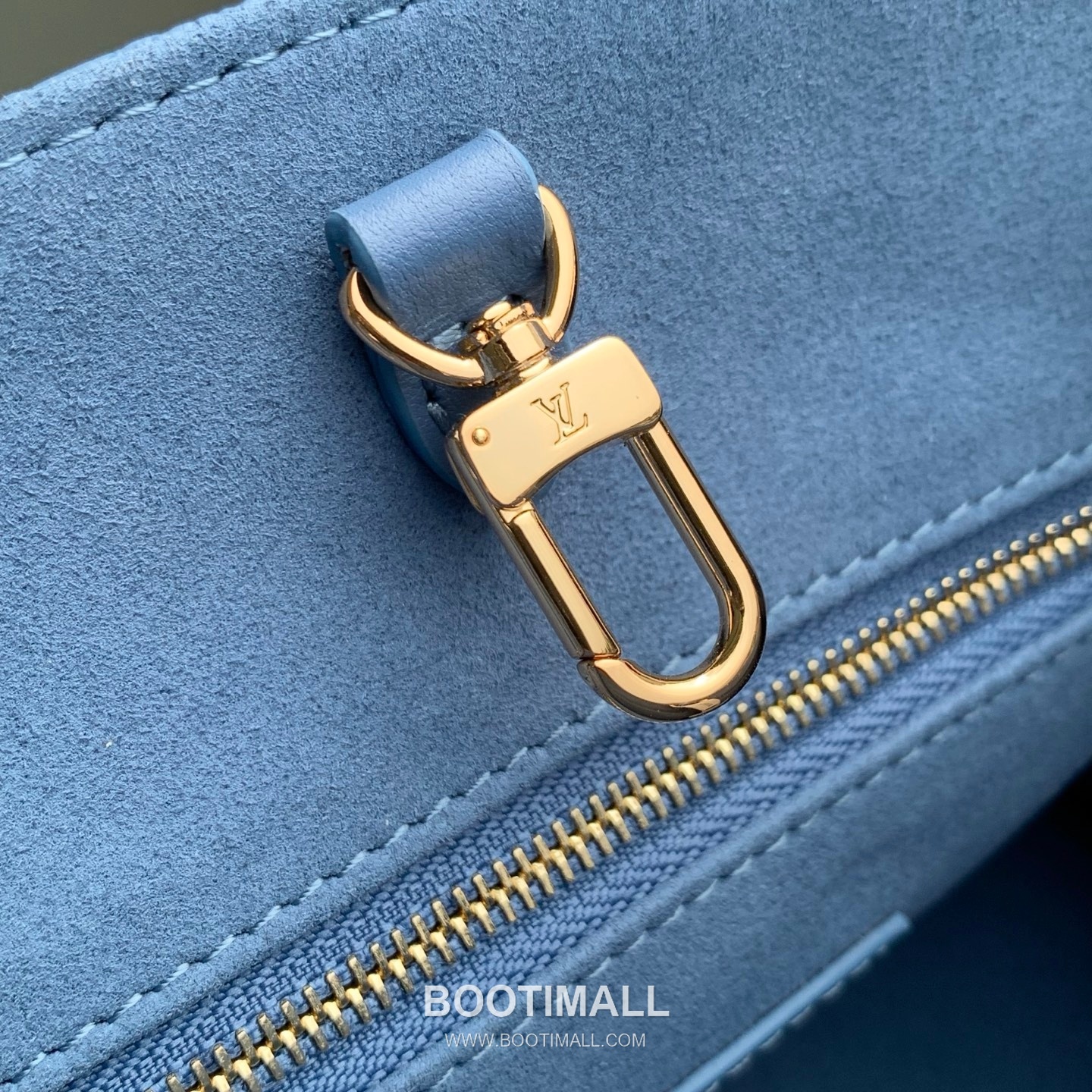 Louis Vuitton OnTheGo PM M28181 Monogram Empreinte Leather Shoulder Bag 루이비통 온더고 PM 모노그램 앙프렝뜨 레더 숄더백 25cm 6