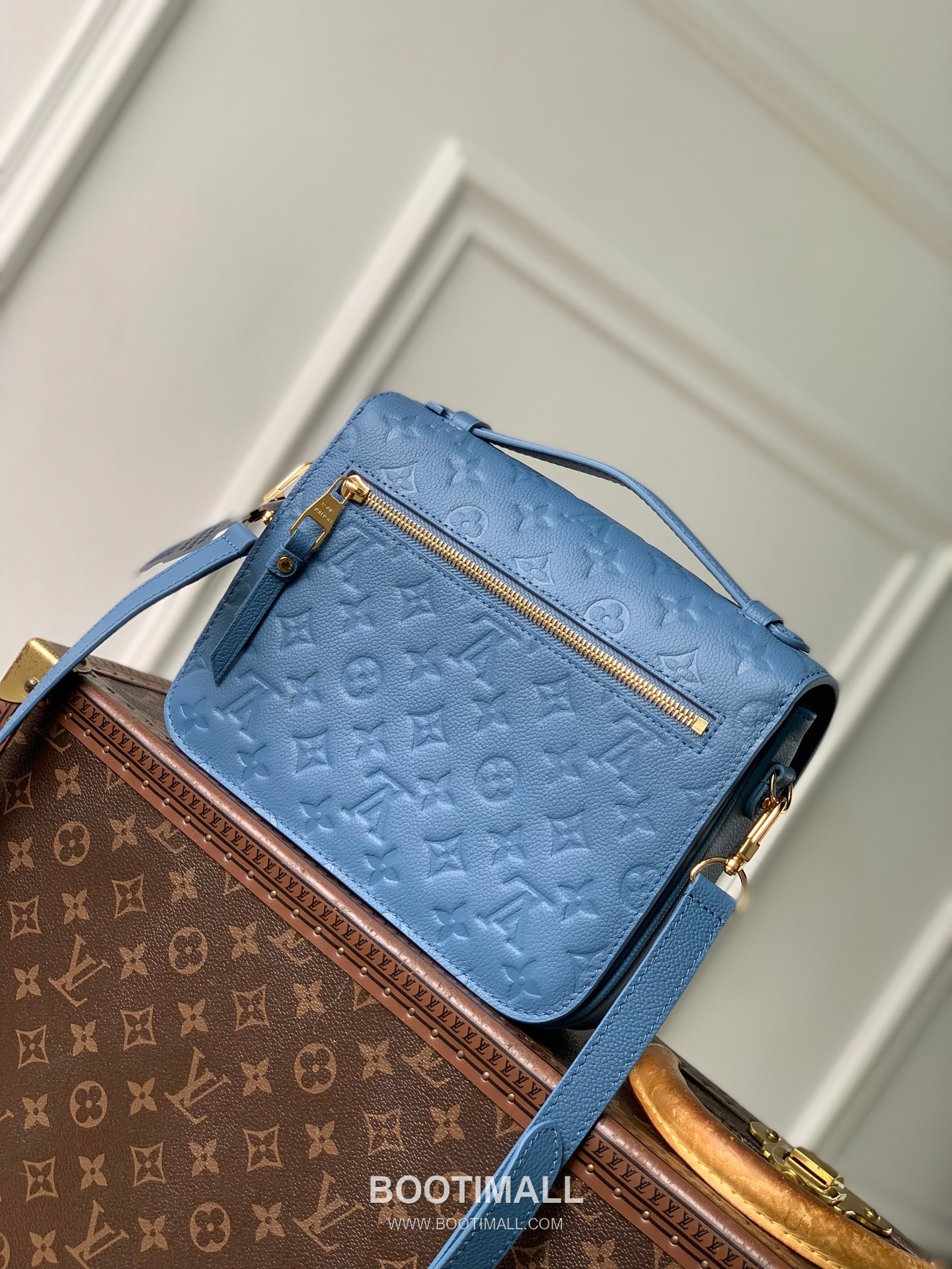 Louis Vuitton Pochette Métis M27357 Monogram Empreinte Leather Shoulder Bag 루이비통 포쉐트 메티스 모노그램 앙프렝뜨 레더 숄더백 25cm 3