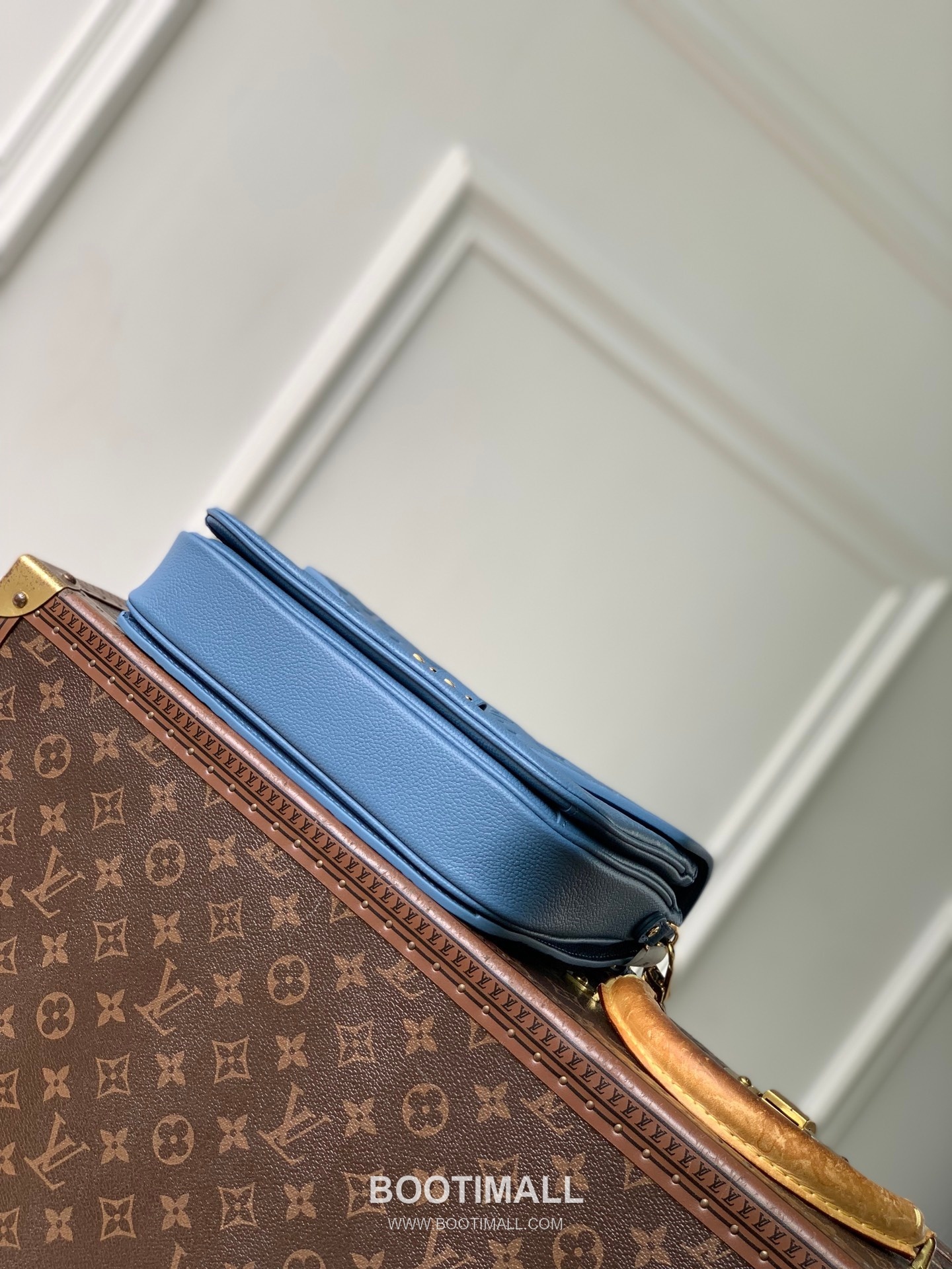 Louis Vuitton Pochette Métis M27357 Monogram Empreinte Leather Shoulder Bag 루이비통 포쉐트 메티스 모노그램 앙프렝뜨 레더 숄더백 25cm 4