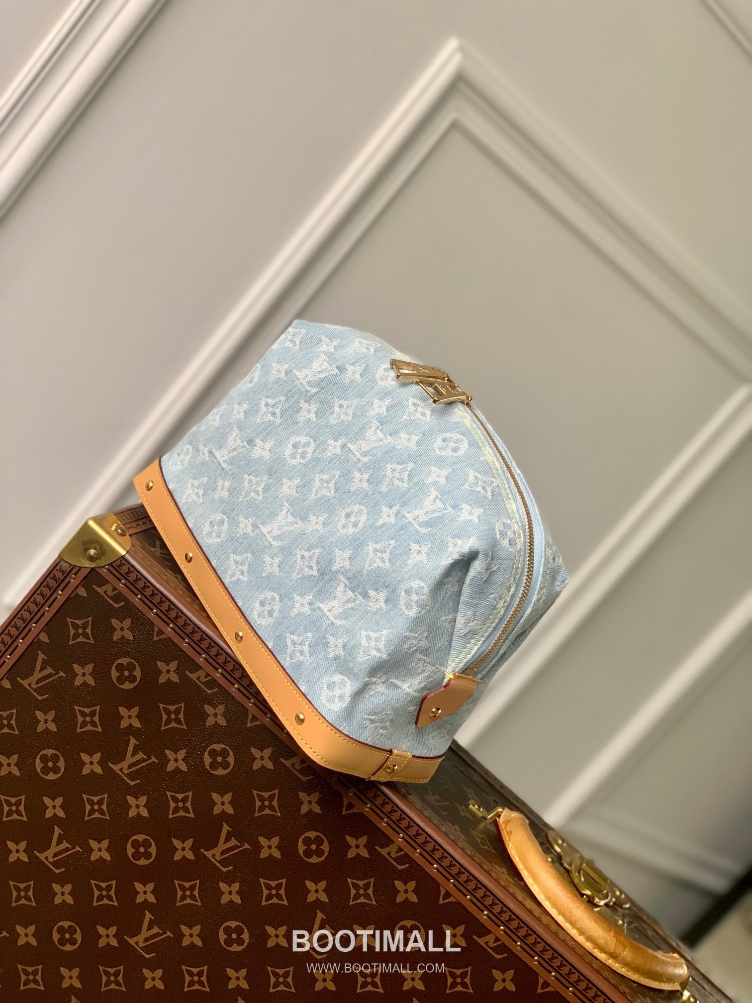 Louis Vuitton Pochette Cosmétique M24317 Monogram Denim Canvas Cosmetic Pouch 루이비통 포쉐트 코스메틱 모노그램 데님 캔버스 코스메틱 파우치 27cm 2