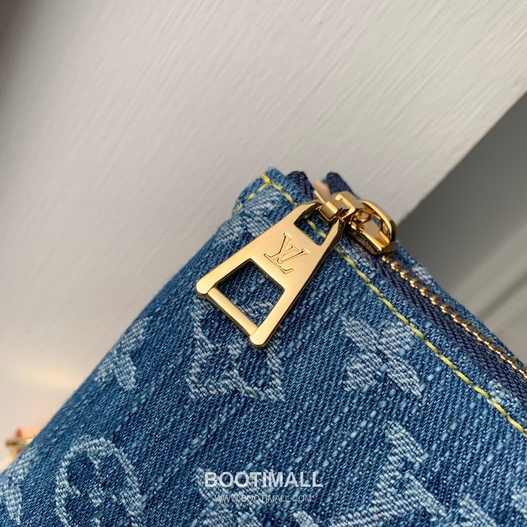 Louis Vuitton Coussin PM M24564 Monogram Denim Canvas Shoulder Bag 루이비통 쿠션 PM 모노그램 데님 캔버스 숄더백 26cm 5