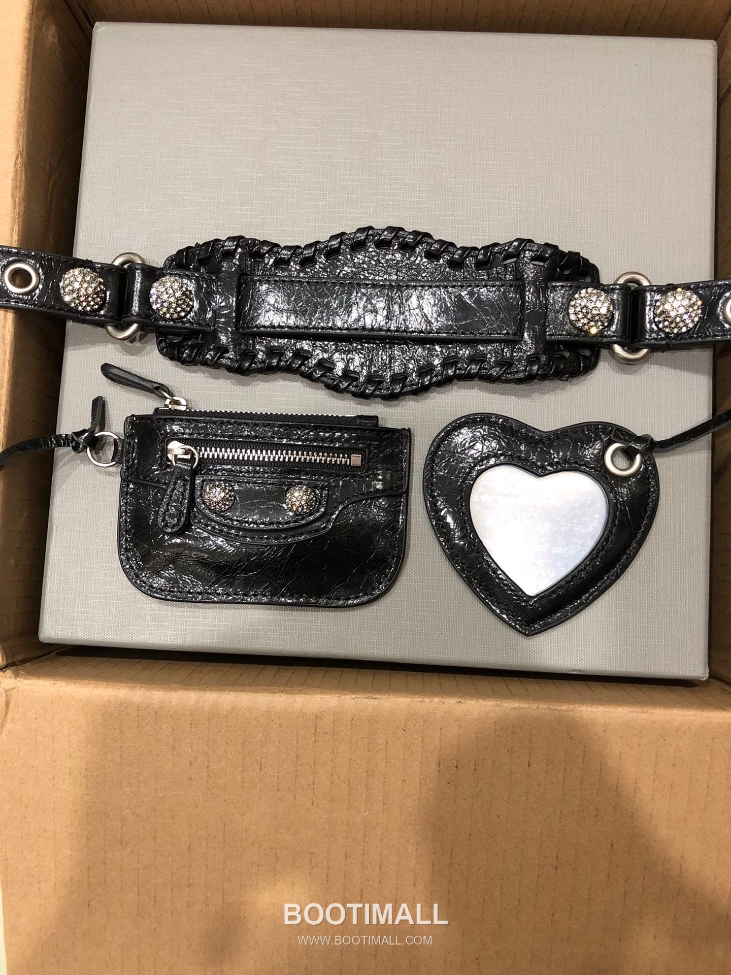 Balenciaga Le Cagole Large Hobo Bag Crystal Hardware Leather Shoulder & Crossbody Bag 발렌시아가 르 카골 라지 호보백 크리스탈 하드웨어 레더 숄더 크로스백 33cm 8