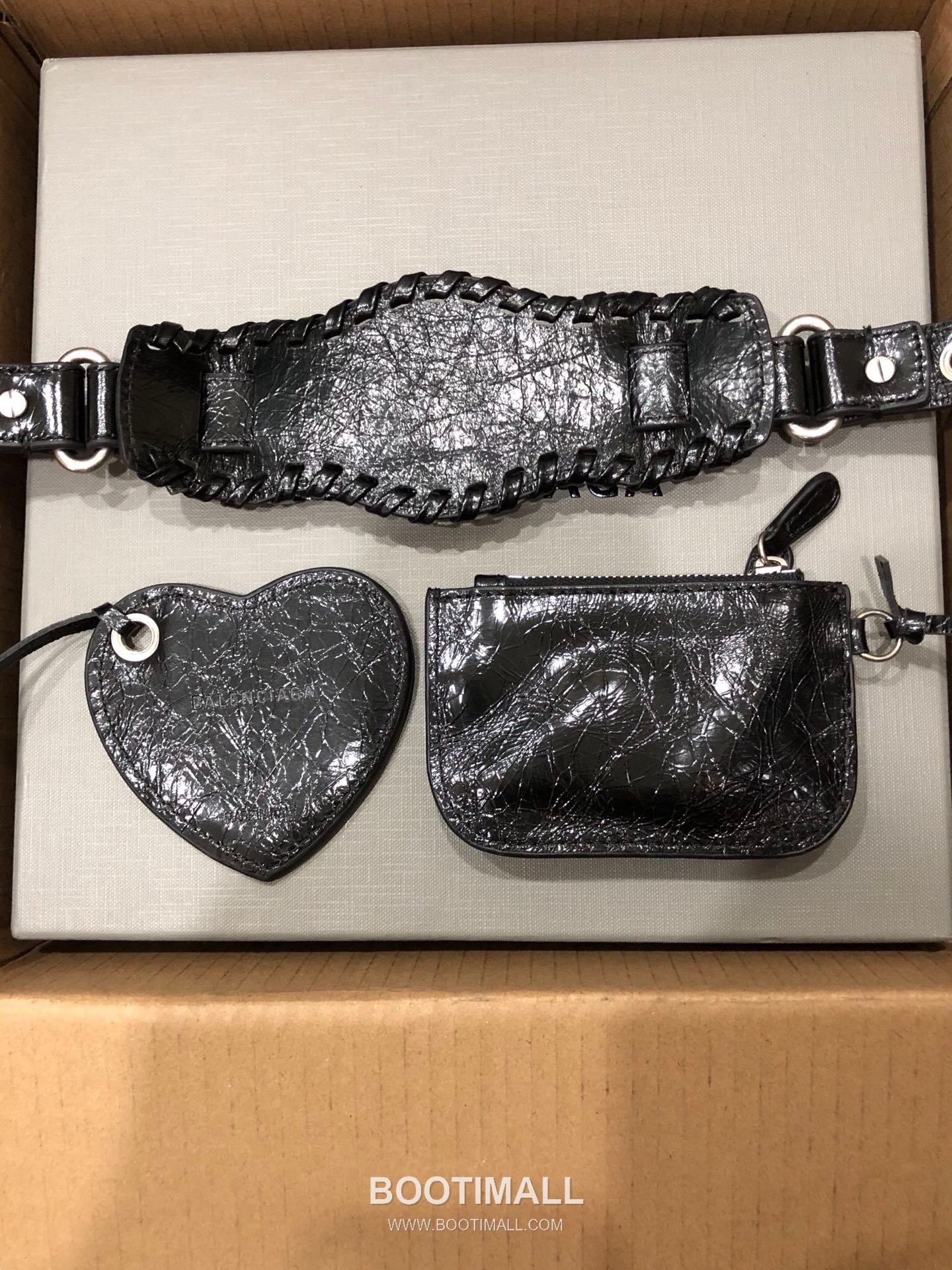 Balenciaga Le Cagole Large Hobo Bag Crystal Hardware Leather Shoulder & Crossbody Bag 발렌시아가 르 카골 라지 호보백 크리스탈 하드웨어 레더 숄더 크로스백 33cm 9