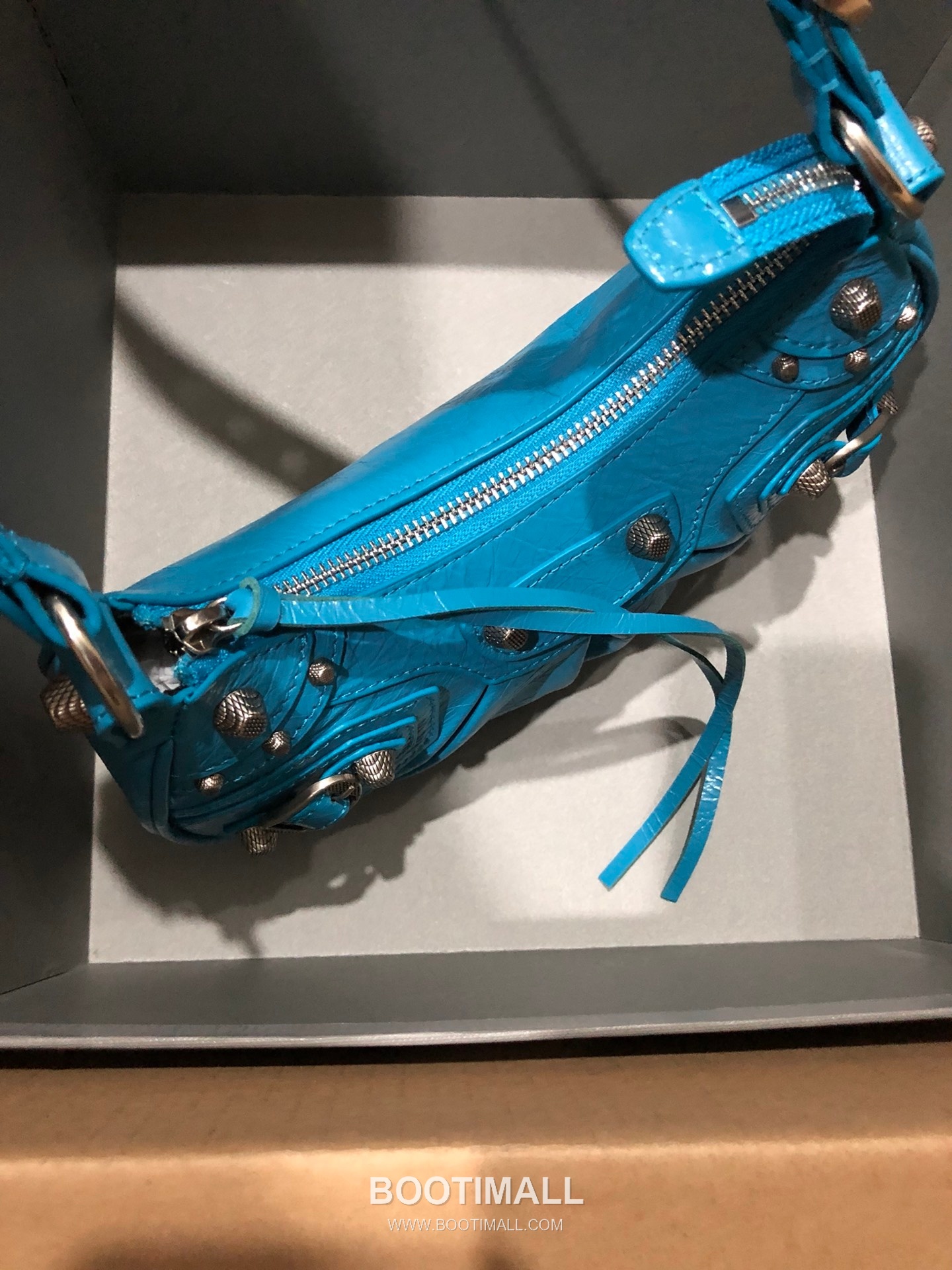 Balenciaga Le Cagole Small Hobo Bag Leather Shoulder & Crossbody Bag 발렌시아가 르 카골 스몰 호보백 레더 숄더 크로스백 26cm 6