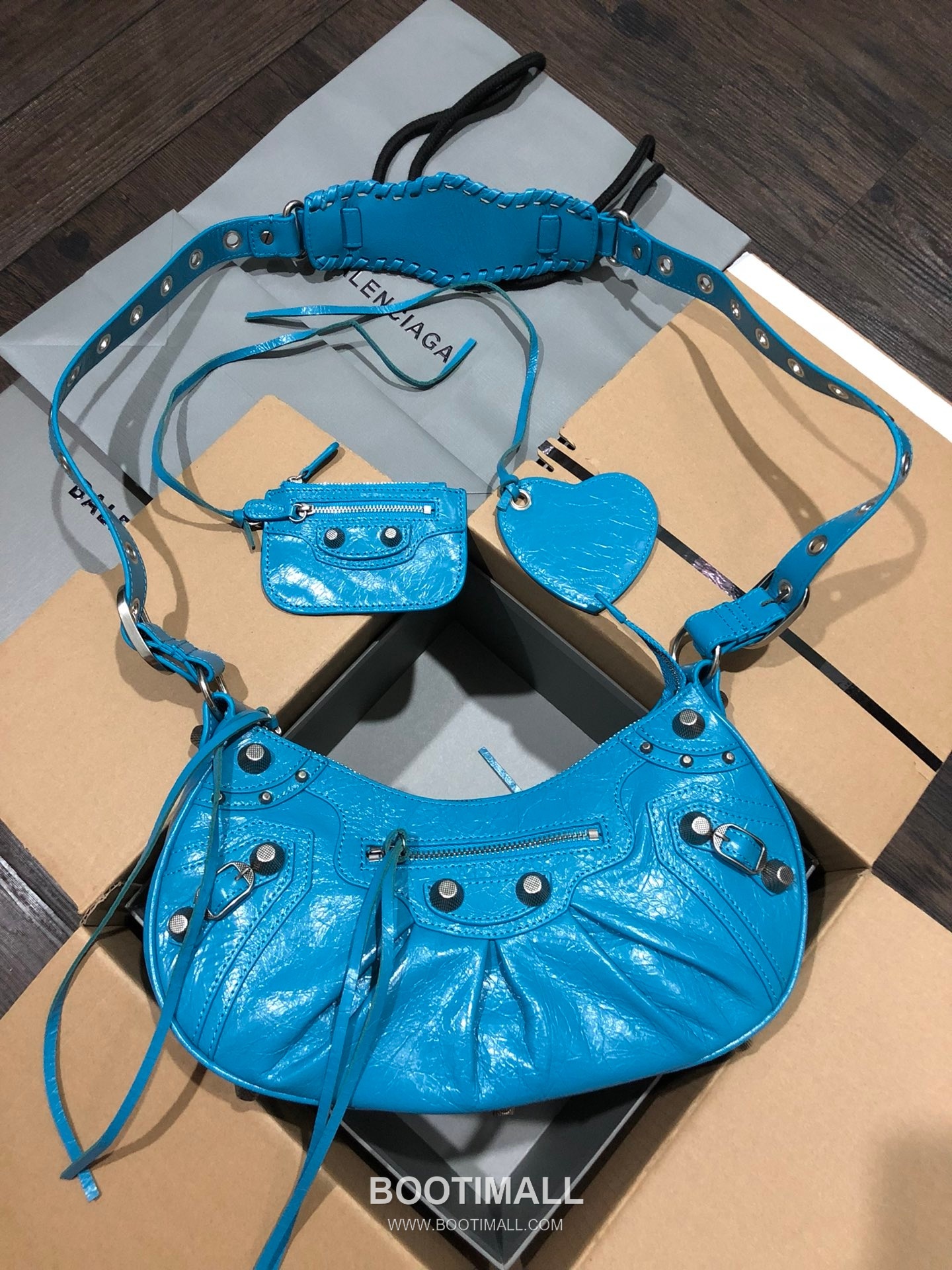 Balenciaga Le Cagole Large Hobo Bag Leather Shoulder & Crossbody Bag 발렌시아가 르 카골 라지 호보백 레더 숄더 크로스백 33cm 1