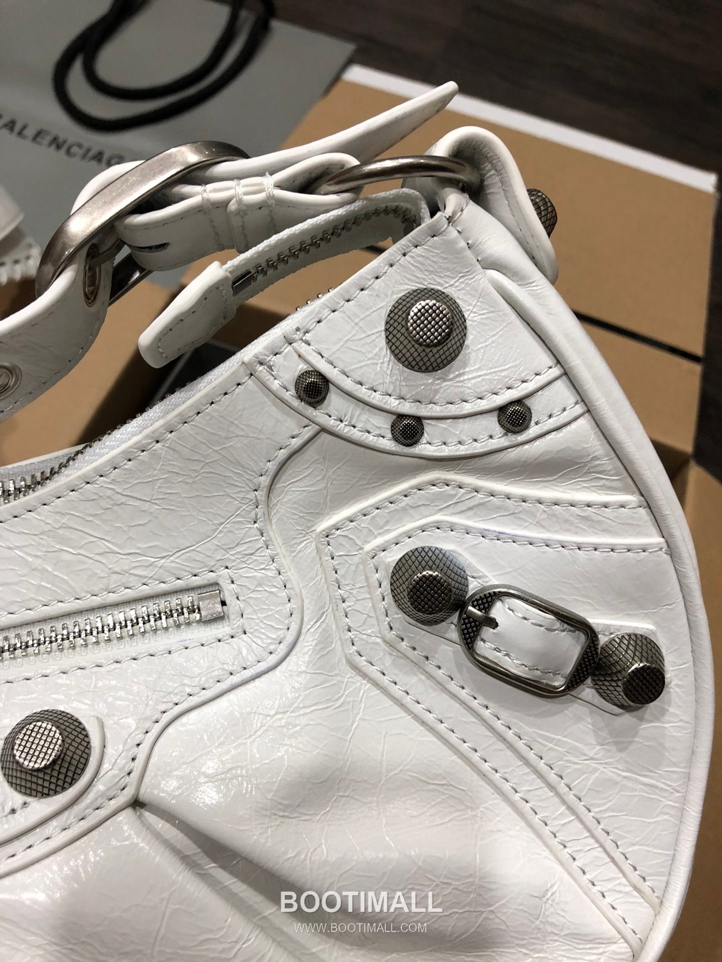 Balenciaga Le Cagole Large Hobo Bag Leather Shoulder & Crossbody Bag 발렌시아가 르 카골 라지 호보백 레더 숄더 크로스백 33cm 2