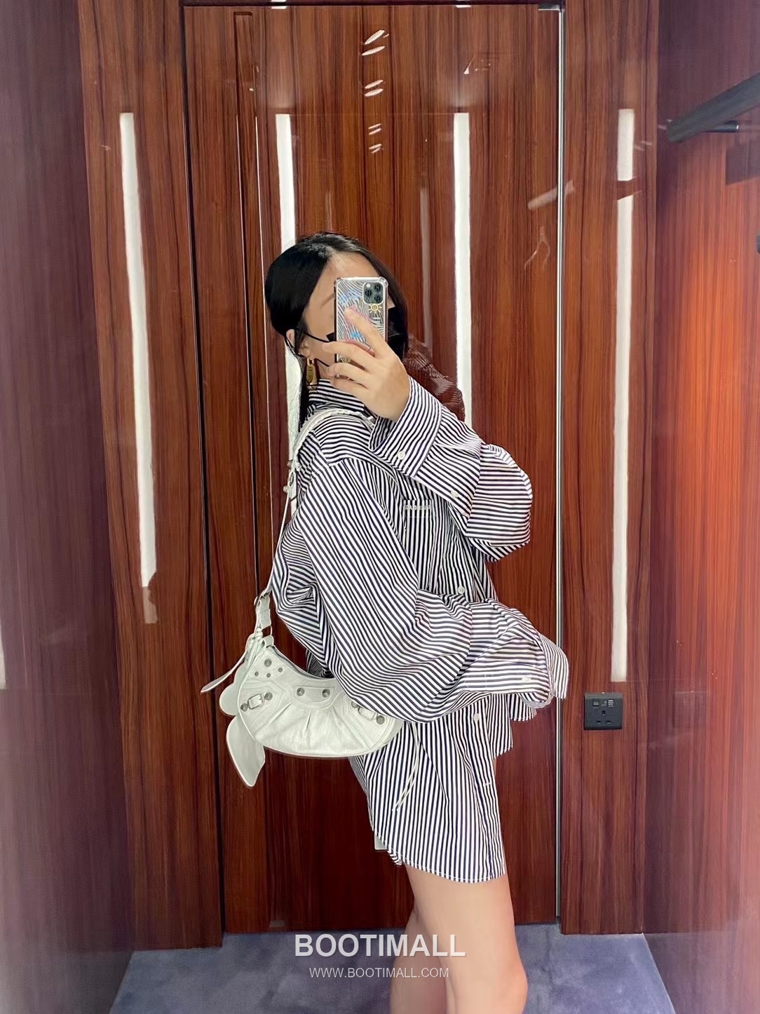 Balenciaga Le Cagole Small Hobo Bag Leather Shoulder & Crossbody Bag 발렌시아가 르 카골 스몰 호보백 레더 숄더 크로스백 26cm 4