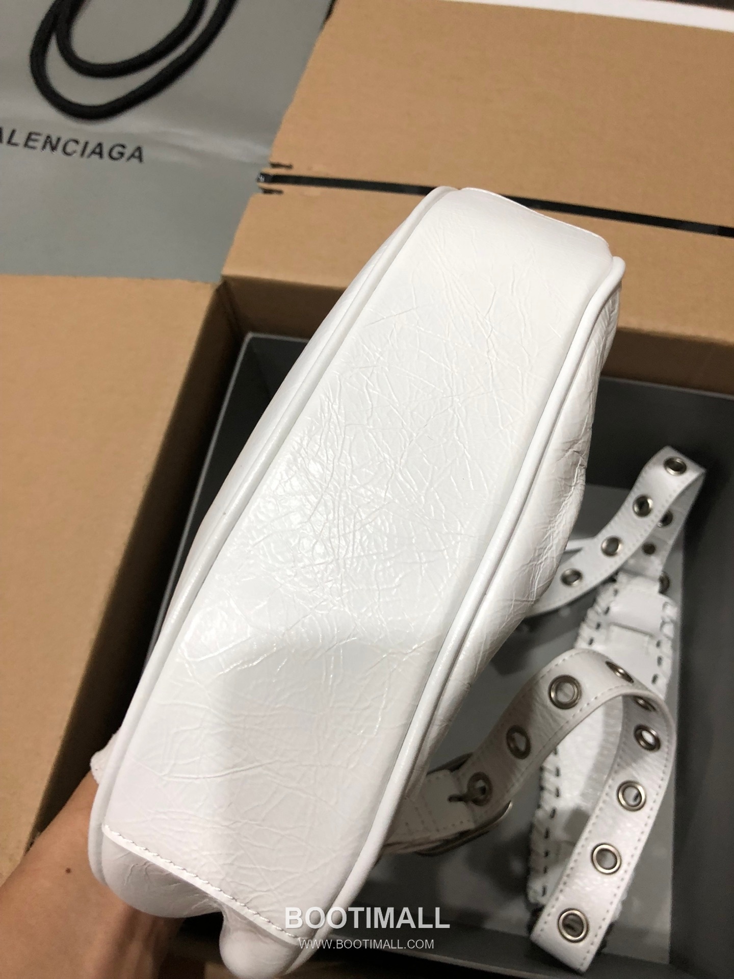 Balenciaga Le Cagole Small Hobo Bag Leather Shoulder & Crossbody Bag 발렌시아가 르 카골 스몰 호보백 레더 숄더 크로스백 26cm 8