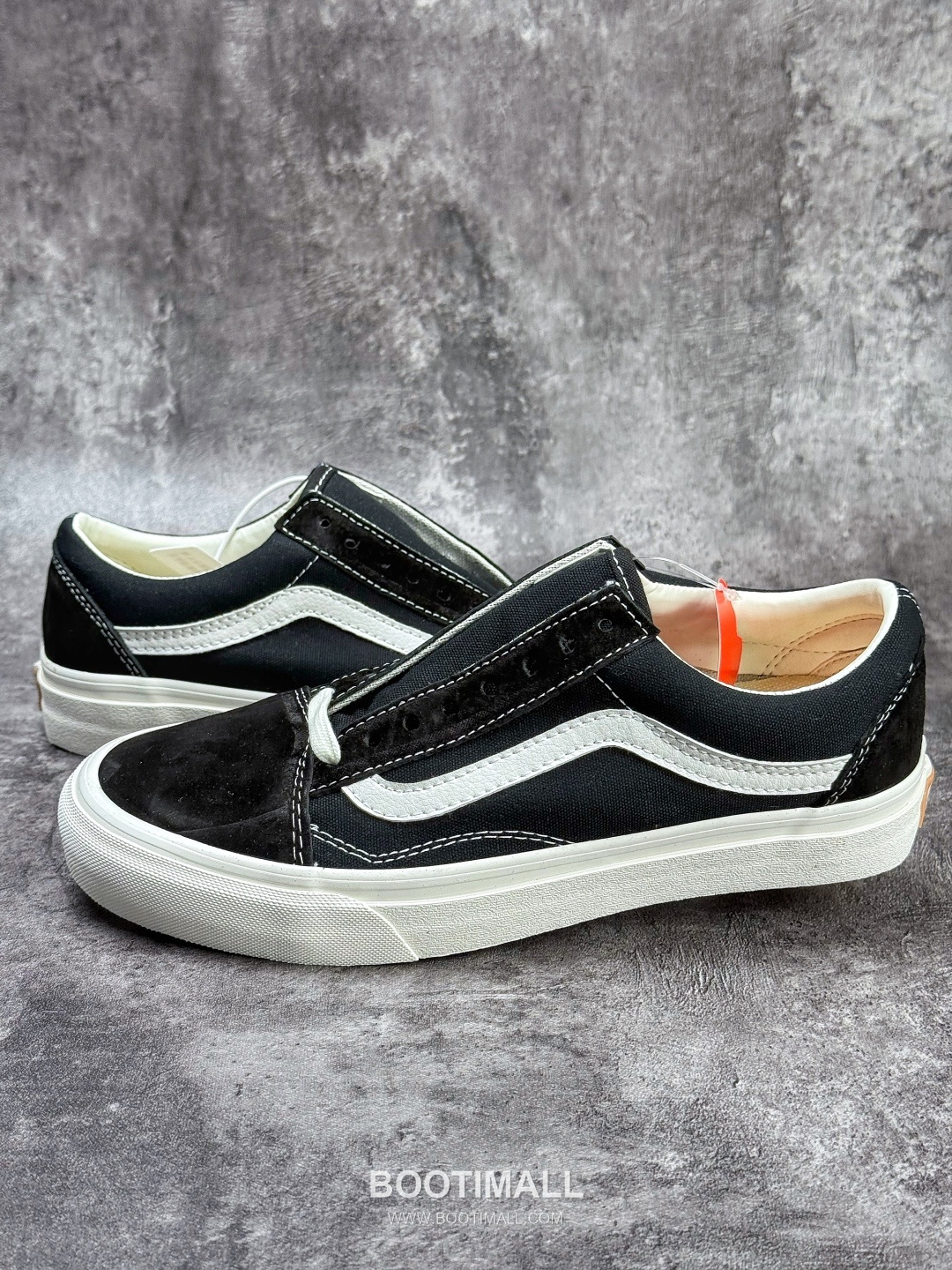 Vans Old Skool VR3 Canvas Low Sneakers 반스 올드스쿨 VR3 캔버스 로우 스니커즈
--- 1
