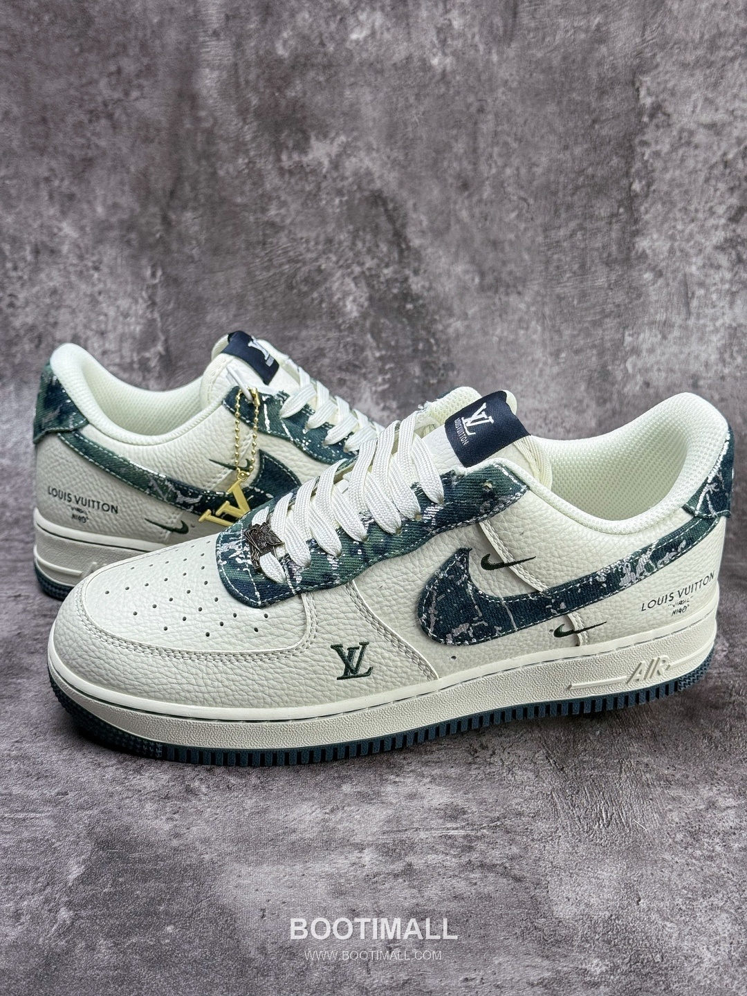 Nike Air Force 1 Low Leather Sneakers 나이키 에어포스 1 로우 레더 스니커즈
--- 1