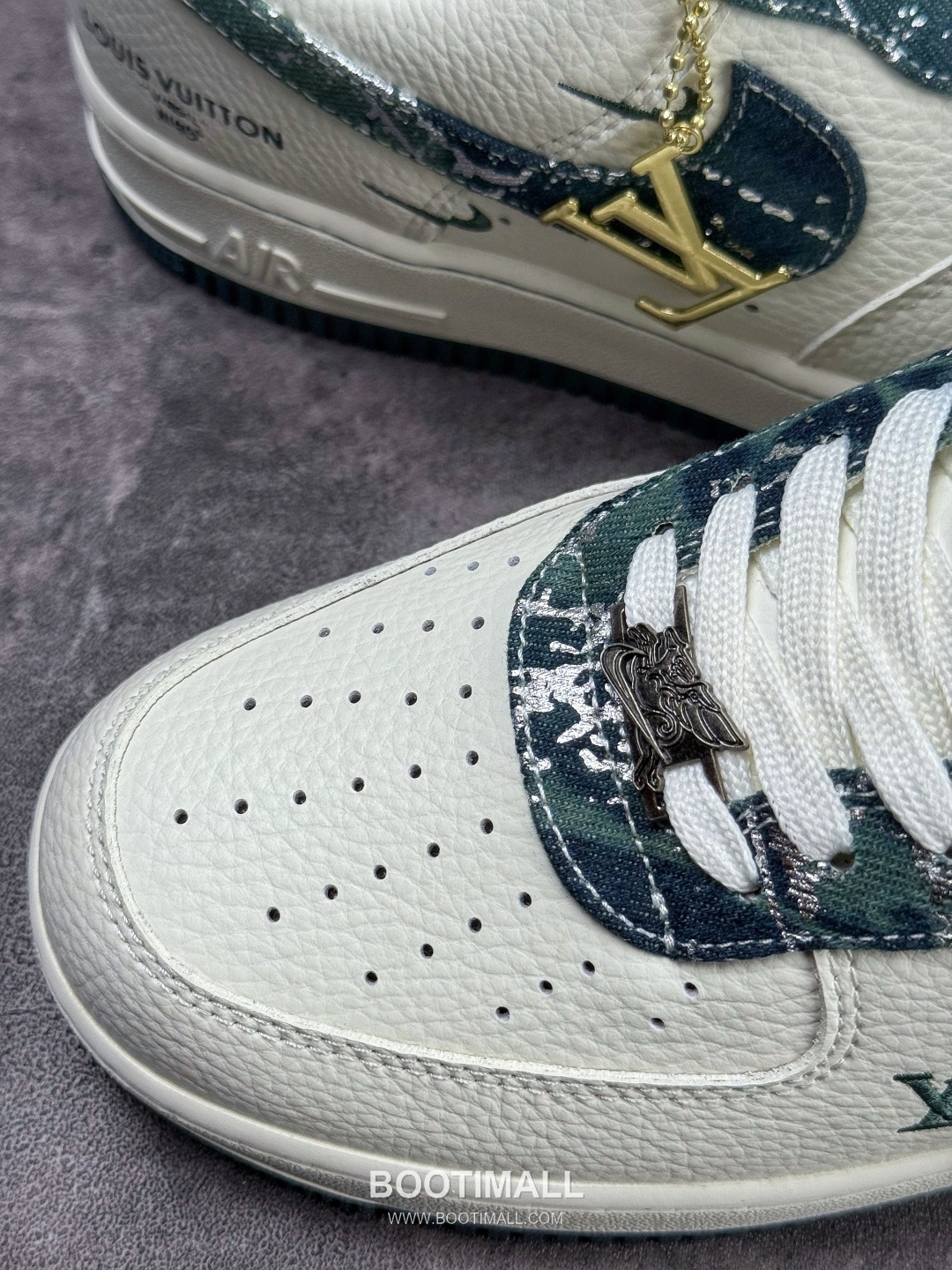 Nike Air Force 1 Low Leather Sneakers 나이키 에어포스 1 로우 레더 스니커즈
--- 8