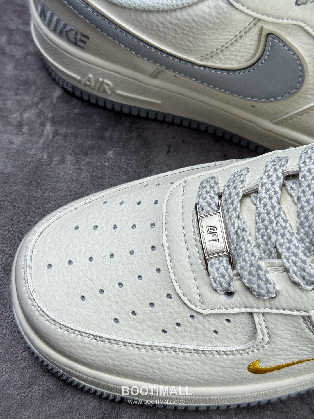 Nike Air Force 1 Low Leather Sneakers 나이키 에어포스 1 로우 레더 스니커즈

--- 8