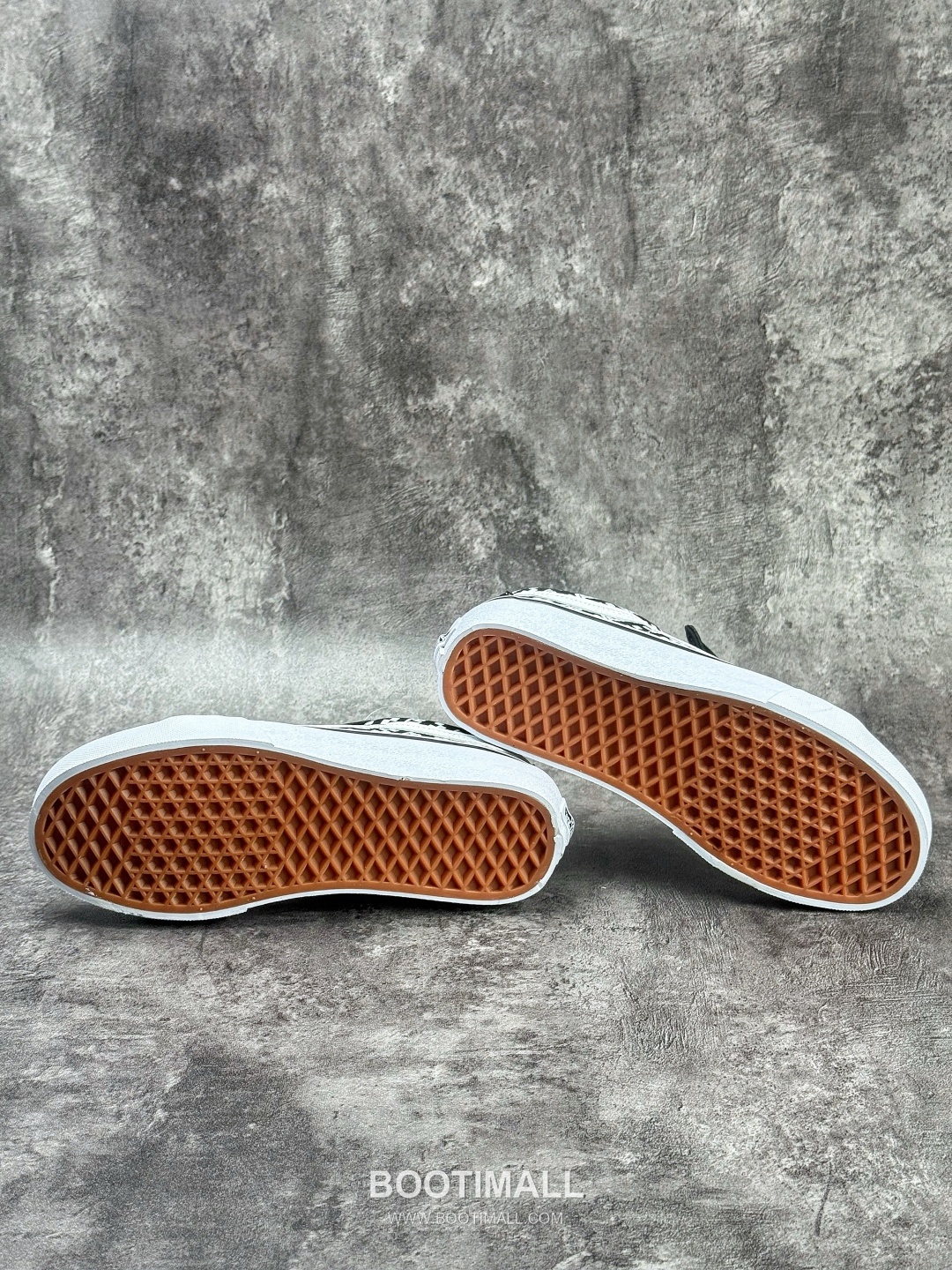 Vans Sk8-Low Canvas Low Sneakers 반스 스케이트-로우 캔버스 로우 스니커즈
--- 7