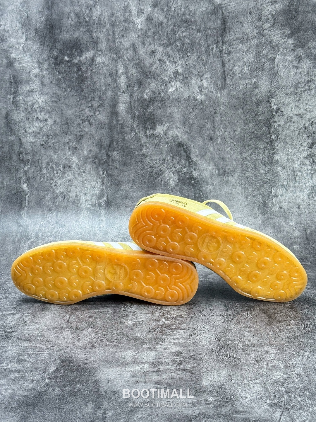 Adidas Originals Gazelle Suede Low Sneakers 아디다스 오리지널 가젤 스웨이드 로우 스니커즈
--- 7