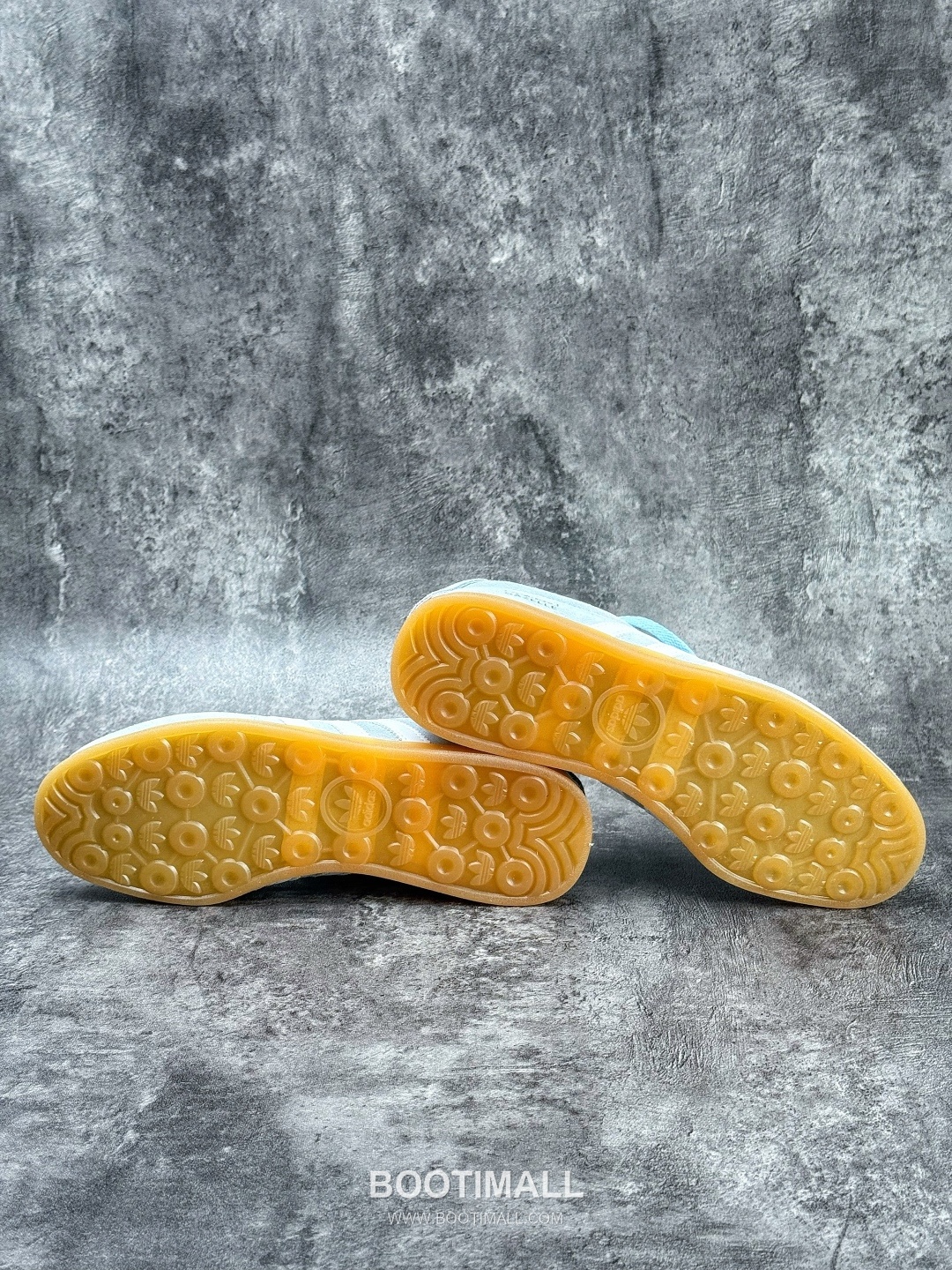 Adidas Originals Gazelle Suede Low Sneakers 아디다스 오리지널 가젤 스웨이드 로우 스니커즈
--- 7