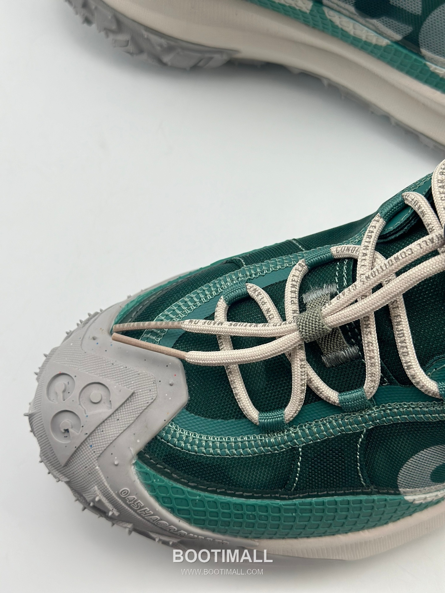 Nike ACG Mountain Fly 2 Low Mesh Trail Sneakers 나이키 ACG 마운틴 플라이 2 로우 메쉬 트레일 스니커즈
--- 8