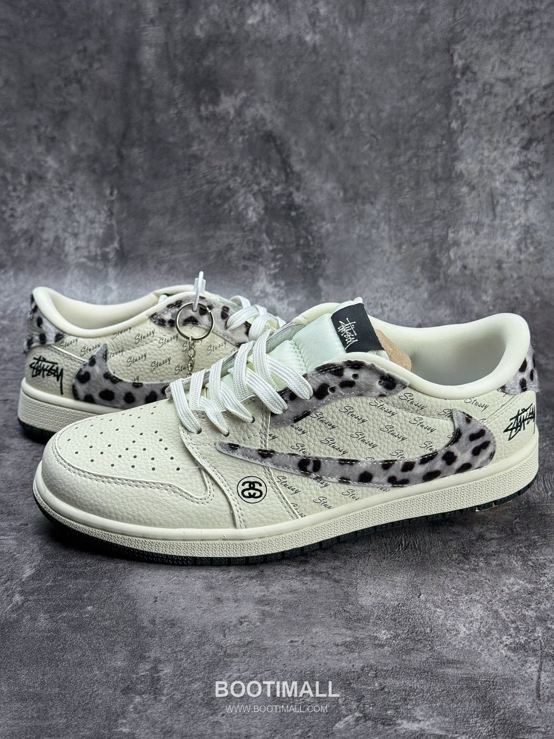 Nike Air Jordan 1 Low OG Leather Low Sneakers 나이키 에어 조던 1 로우 OG 레더 로우 스니커즈
--- 1