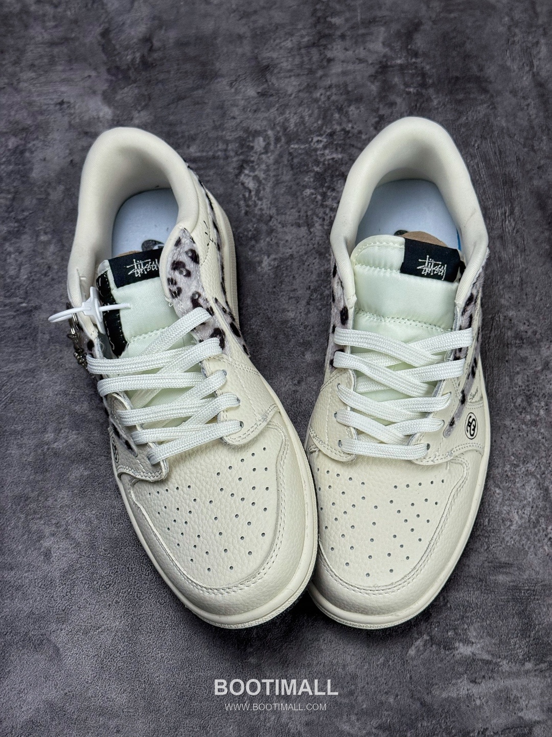 Nike Air Jordan 1 Low OG Leather Low Sneakers 나이키 에어 조던 1 로우 OG 레더 로우 스니커즈
--- 2