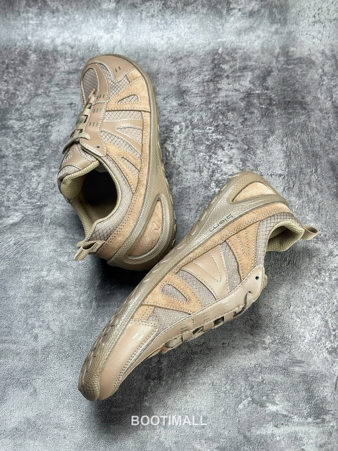 Ecco Biom Lite W Mesh Leather Low Sneakers 에코 바이옴 라이트 W 메쉬 레더 로우 스니커즈
--- 3