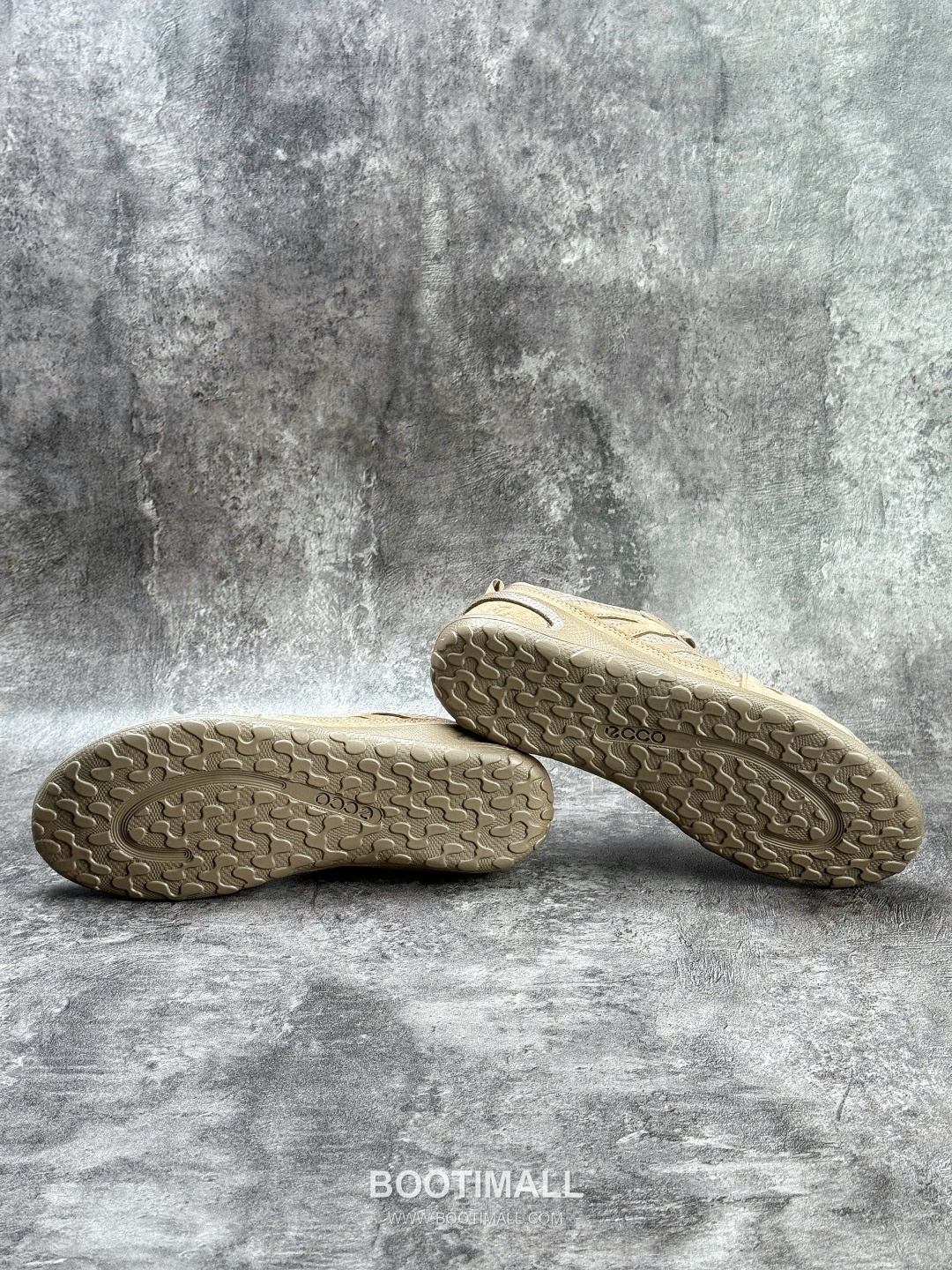 Ecco Biom Lite W Mesh Leather Low Sneakers 에코 바이옴 라이트 W 메쉬 레더 로우 스니커즈
--- 7