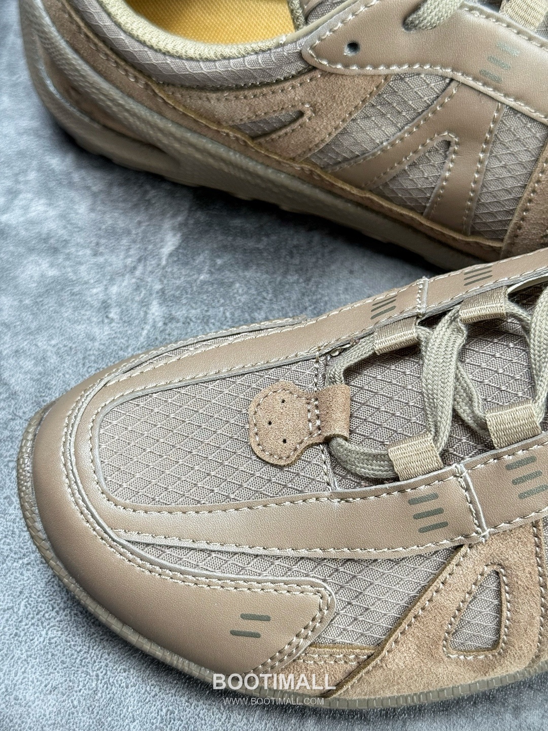 Ecco Biom Lite W Mesh Leather Low Sneakers 에코 바이옴 라이트 W 메쉬 레더 로우 스니커즈
--- 8