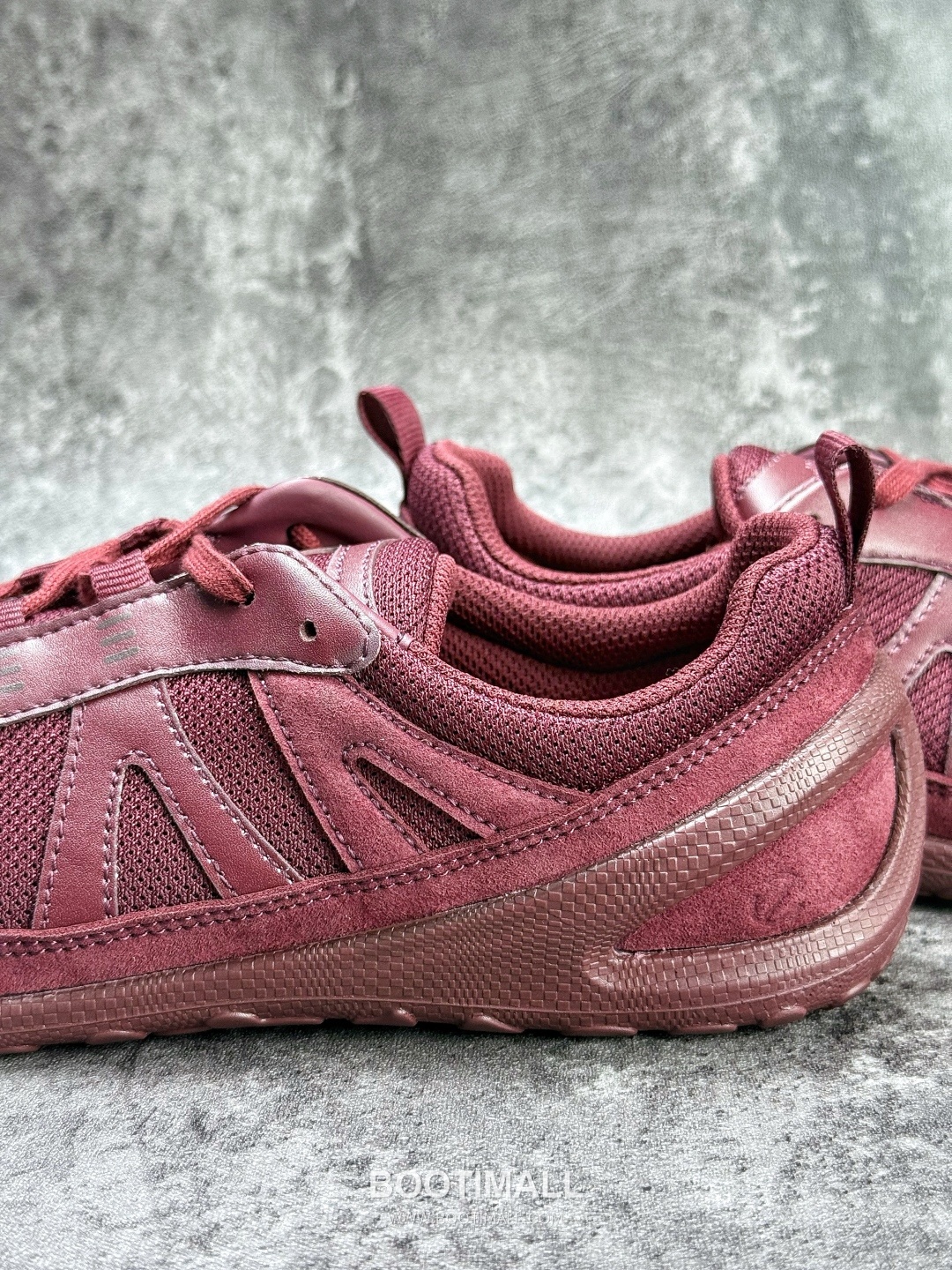 Ecco Biom Lite W Mesh Leather Low Sneakers 에코 바이옴 라이트 W 메쉬 레더 로우 스니커즈
--- 9