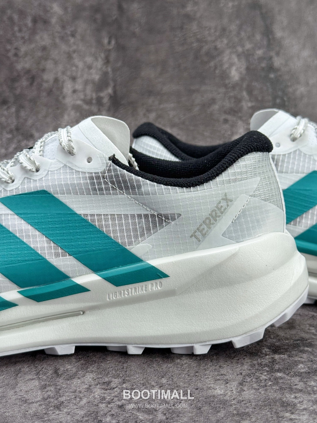 Adidas Terrex Agravic TT Mesh Low Trail Running Shoes 아디다스 테렉스 아그라빅 TT 메쉬 로우 트레일 러닝화
--- 9