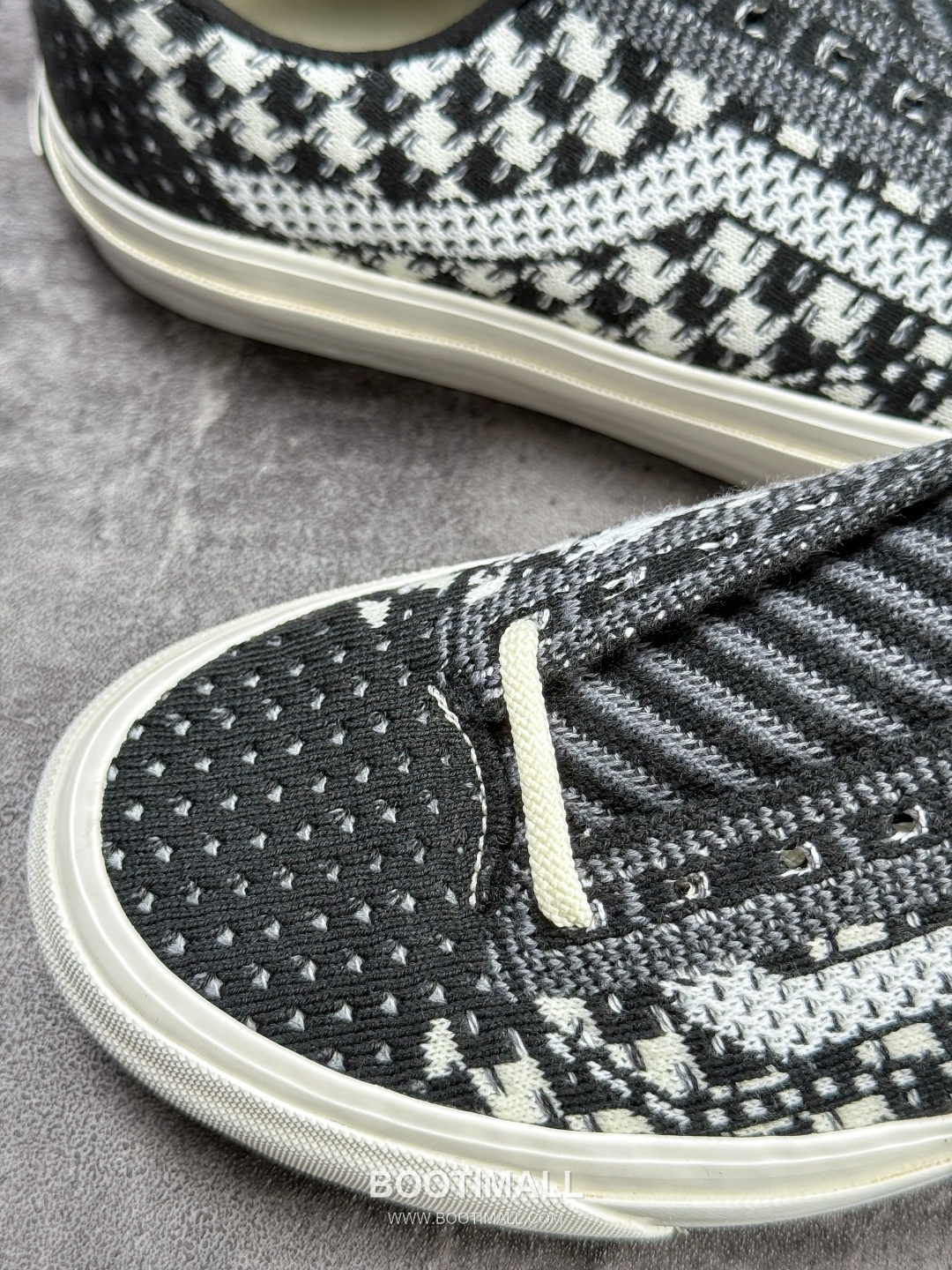 Vans OTW Old Skool 36 Knit Mesh Low Sneakers 반스 OTW 올드스쿨 36 니트 메쉬 로우 스니커즈
--- 8