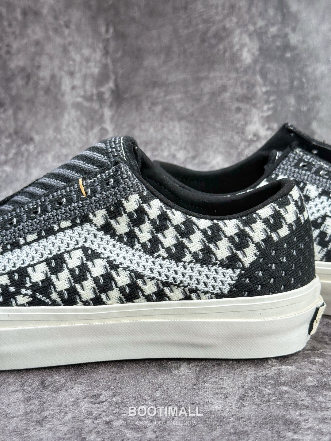 Vans OTW Old Skool 36 Knit Mesh Low Sneakers 반스 OTW 올드스쿨 36 니트 메쉬 로우 스니커즈
--- 9