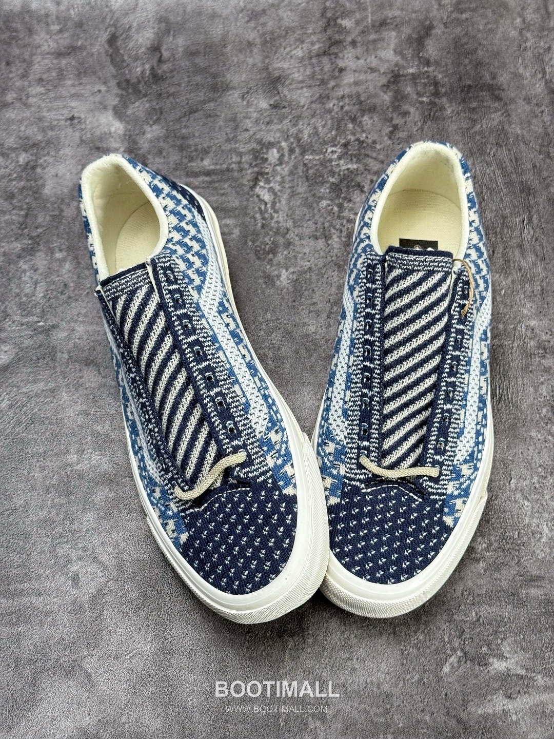 Vans OTW Old Skool 36 Knit Mesh Low Sneakers 반스 OTW 올드스쿨 36 니트 메쉬 로우 스니커즈
--- 2