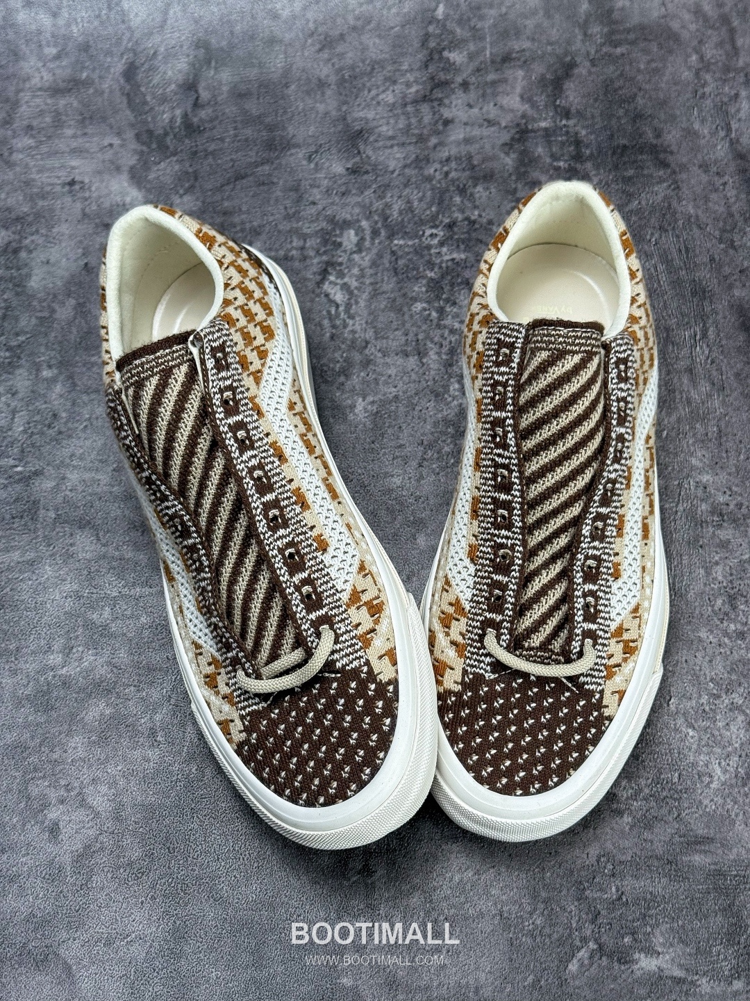 Vans OTW Old Skool 36 Knit Mesh Low Sneakers 반스 OTW 올드스쿨 36 니트 메쉬 로우 스니커즈

--- 2