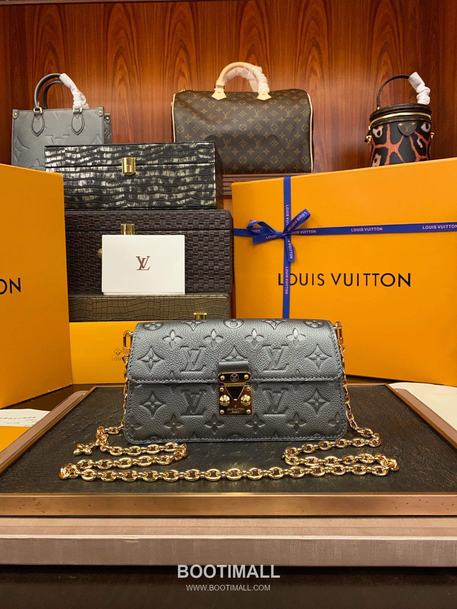 Louis Vuitton Wallet On Chain Métis M12761 Monogram Empreinte Leather Chain Bag 루이비통 월렛 온 체인 메티스 모노그램 앙프렝뜨 가죽 체인백 19cm 5
