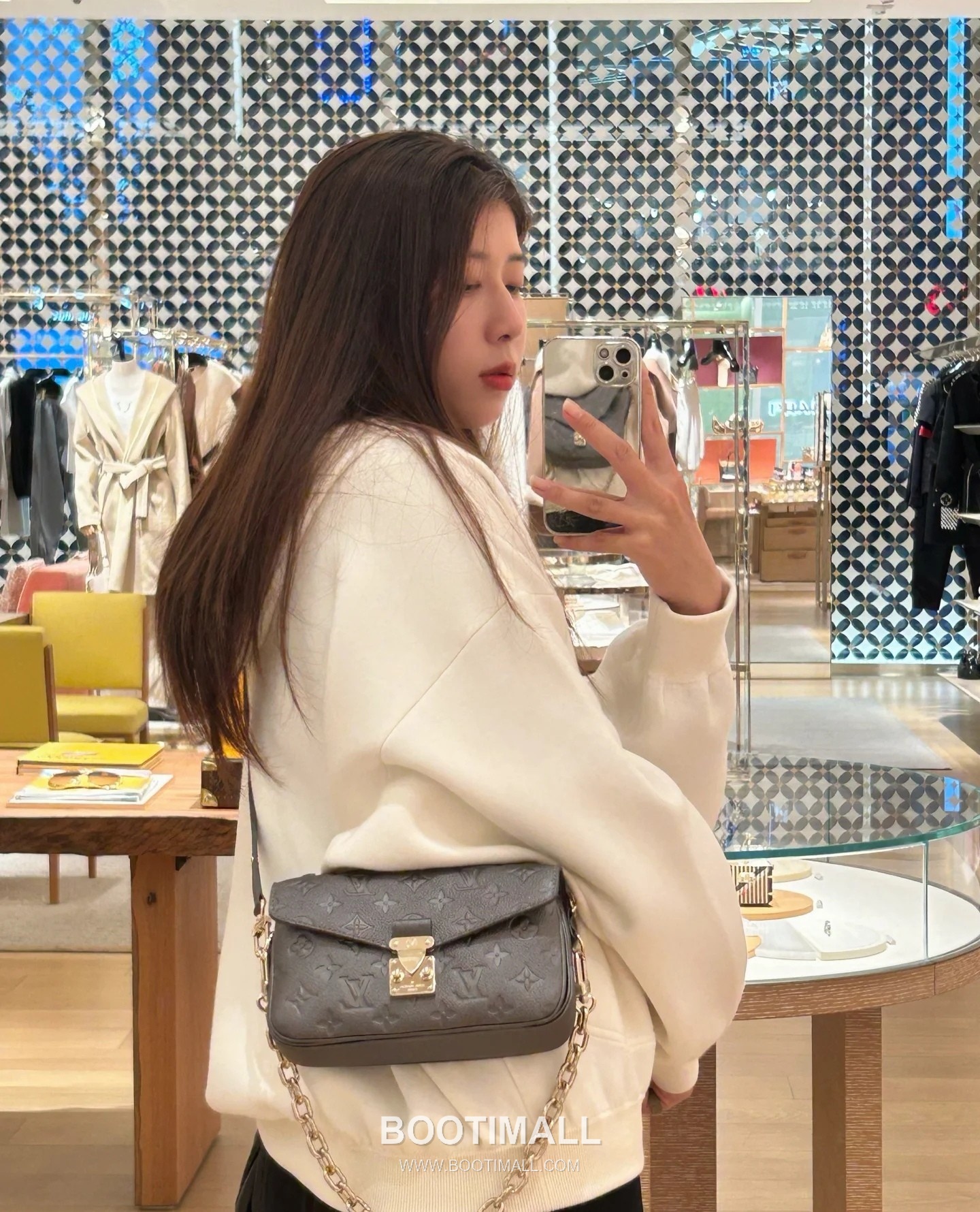 Louis Vuitton Pochette Métis East West M11998 Monogram Empreinte Leather Shoulder Bag 루이비통 포쉐트 메티스 이스트 웨스트 모노그램 앙프렝뜨 가죽 숄더백 21.5cm 1