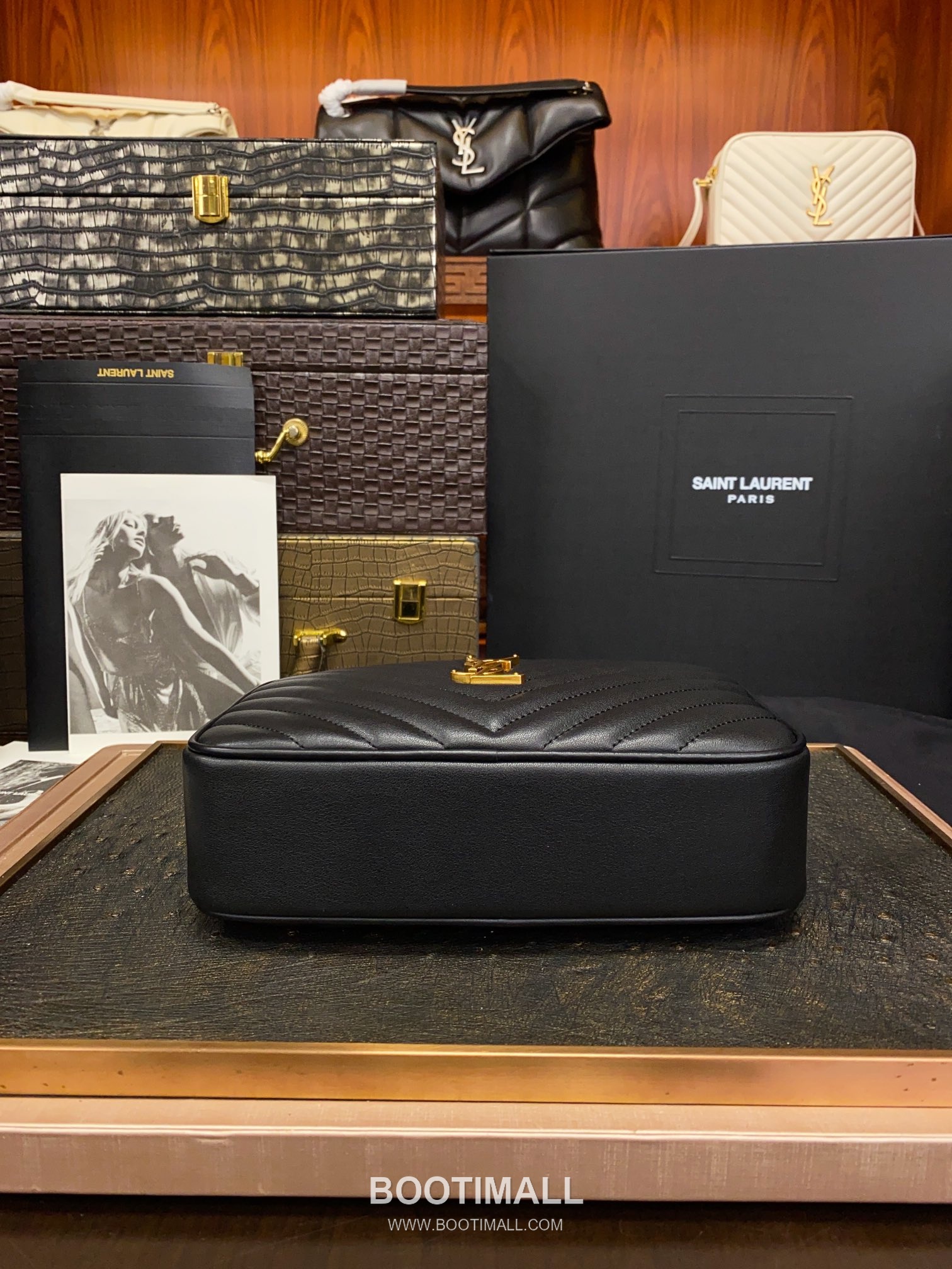 Saint Laurent Lou Camera Bag Calfskin Leather Shoulder Bag 생로랑 루 카메라백 카프스킨 가죽 숄더백 23cm 14