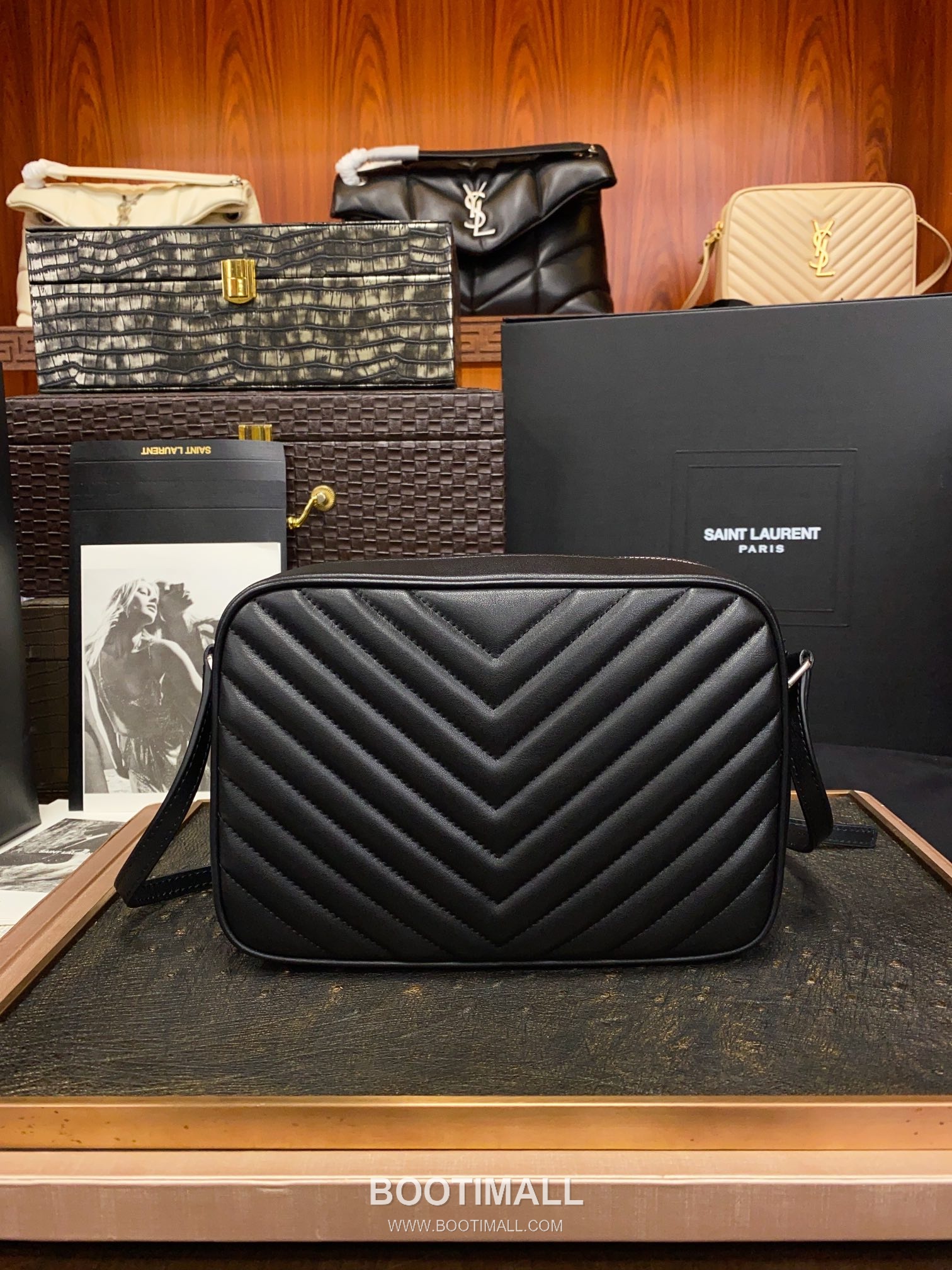 Saint Laurent Lou Camera Bag Calfskin Leather Shoulder Bag 생로랑 루 카메라백 카프스킨 가죽 숄더백 23cm 3
