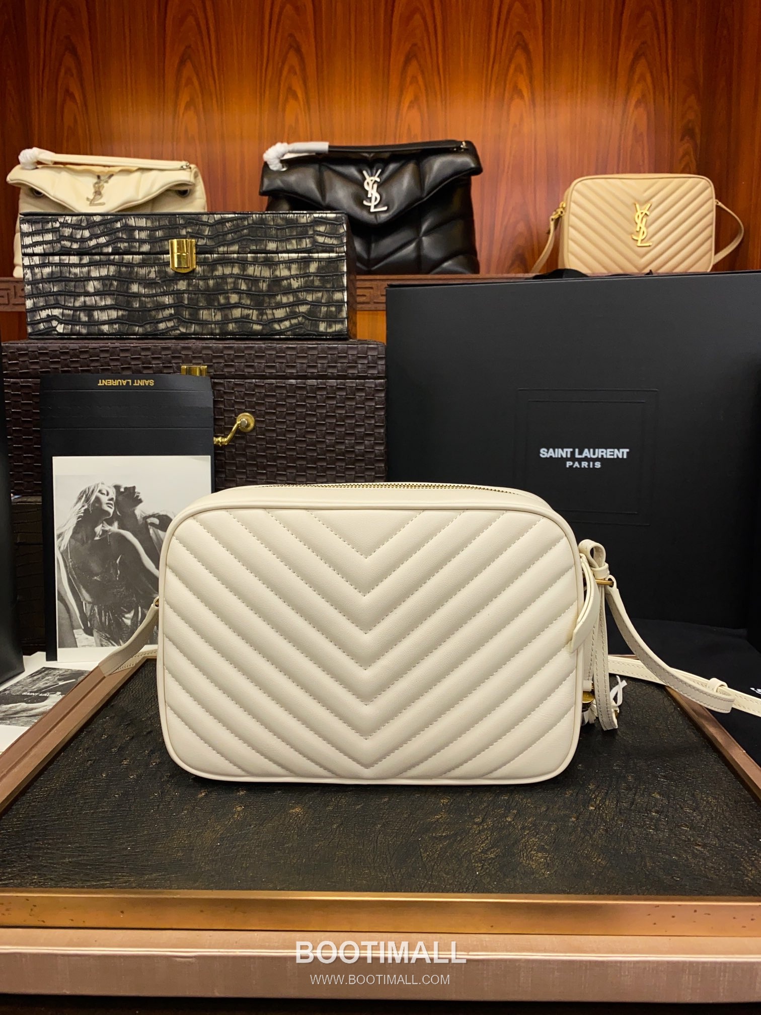 Saint Laurent Lou Camera Bag Calfskin Leather Shoulder Bag 생로랑 루 카메라백 카프스킨 가죽 숄더백 23cm- 3