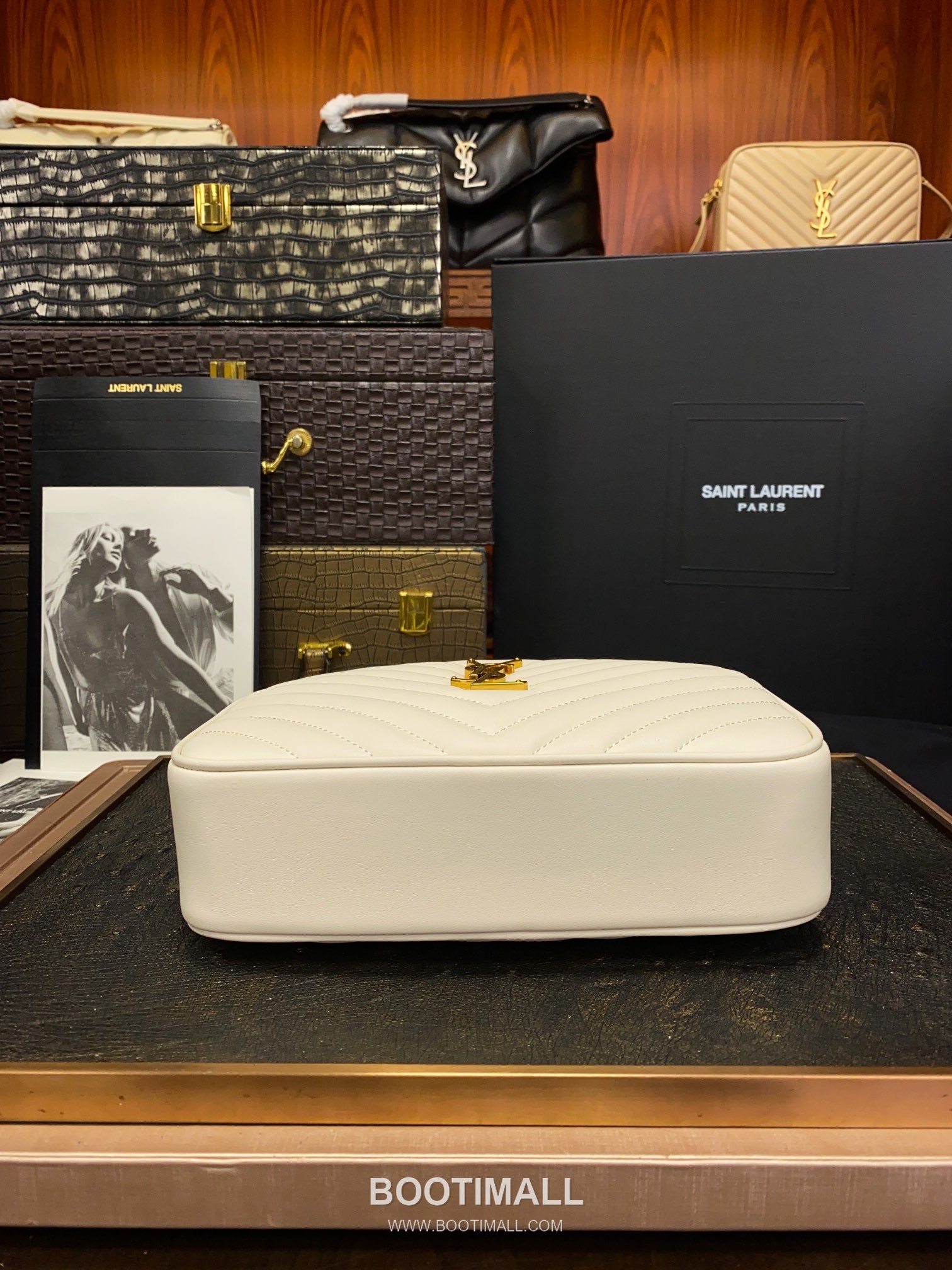 Saint Laurent Lou Camera Bag Calfskin Leather Shoulder Bag 생로랑 루 카메라백 카프스킨 가죽 숄더백 23cm- 4