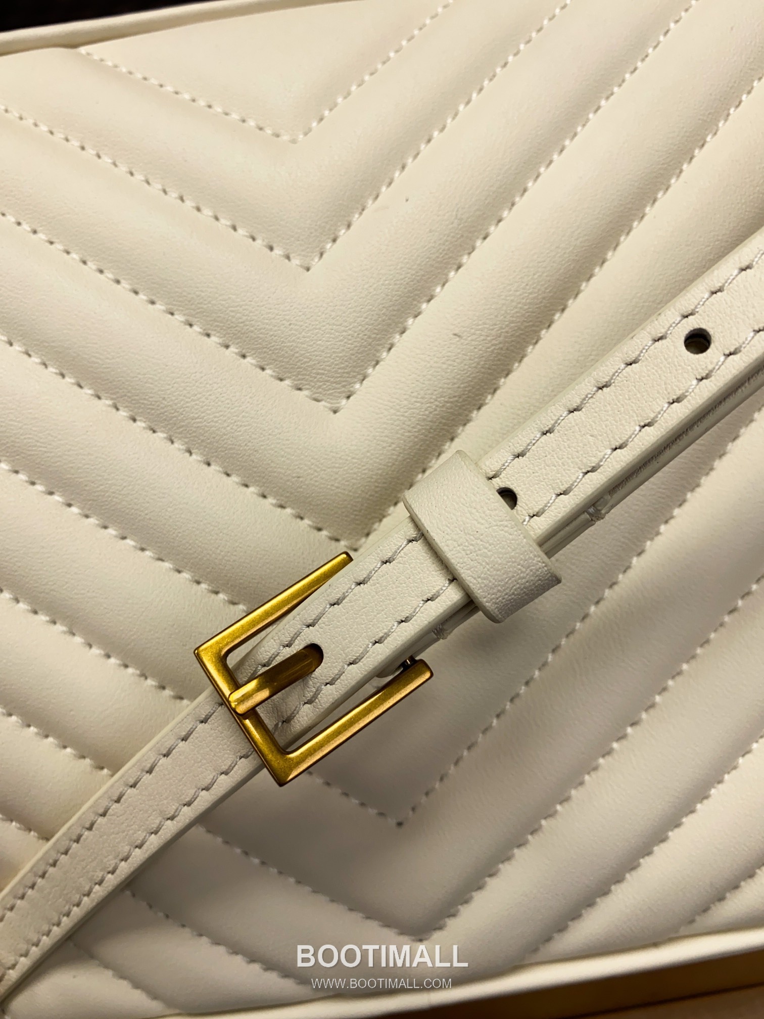 Saint Laurent Lou Camera Bag Calfskin Leather Shoulder Bag 생로랑 루 카메라백 카프스킨 가죽 숄더백 23cm- 7