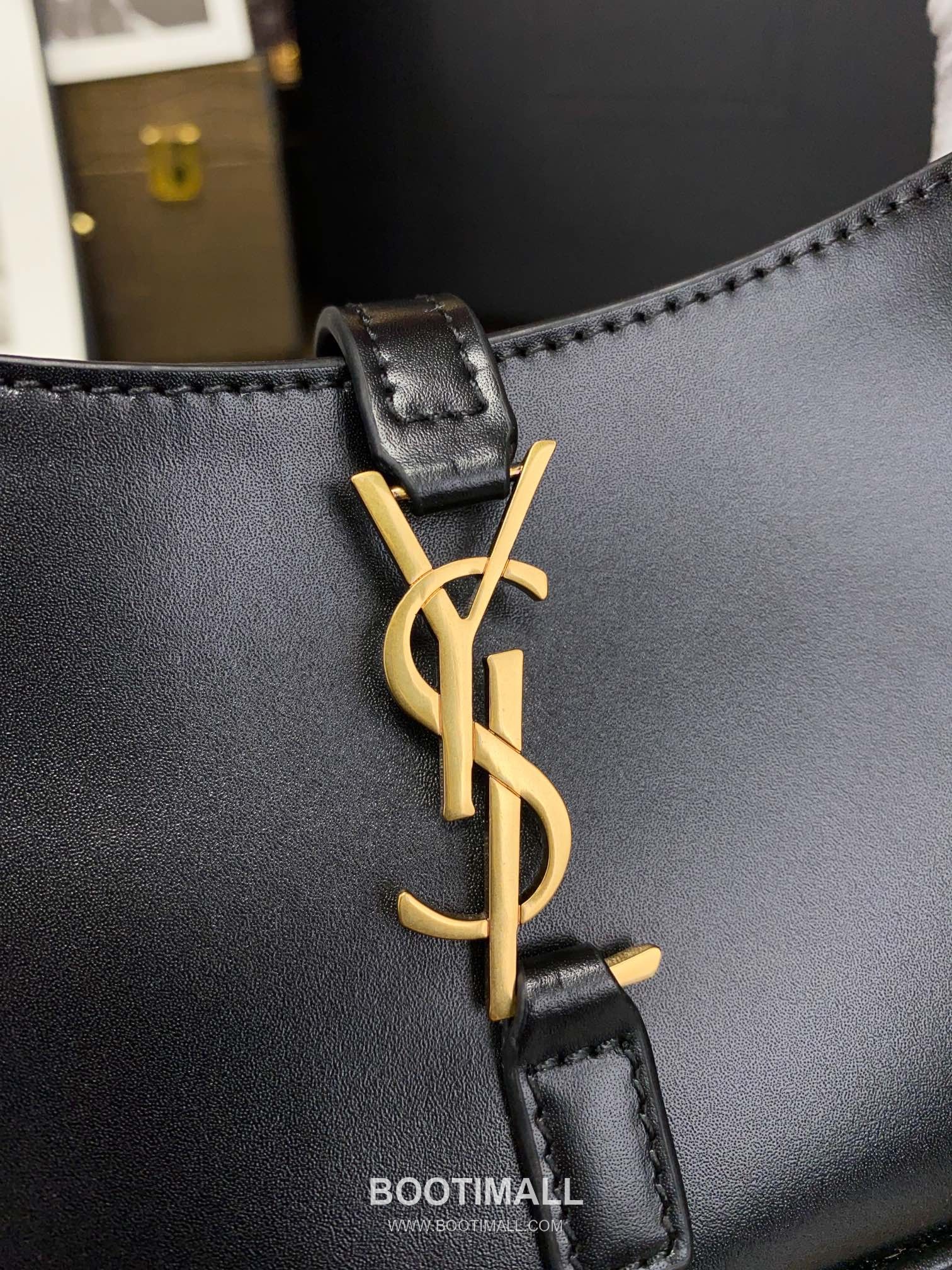 Saint Laurent Mini Shoulder Bag 710318 Calfskin Leather Underarm Bag 생로랑 미니 숄더백 카프스킨 가죽 언더암백 19cm 7