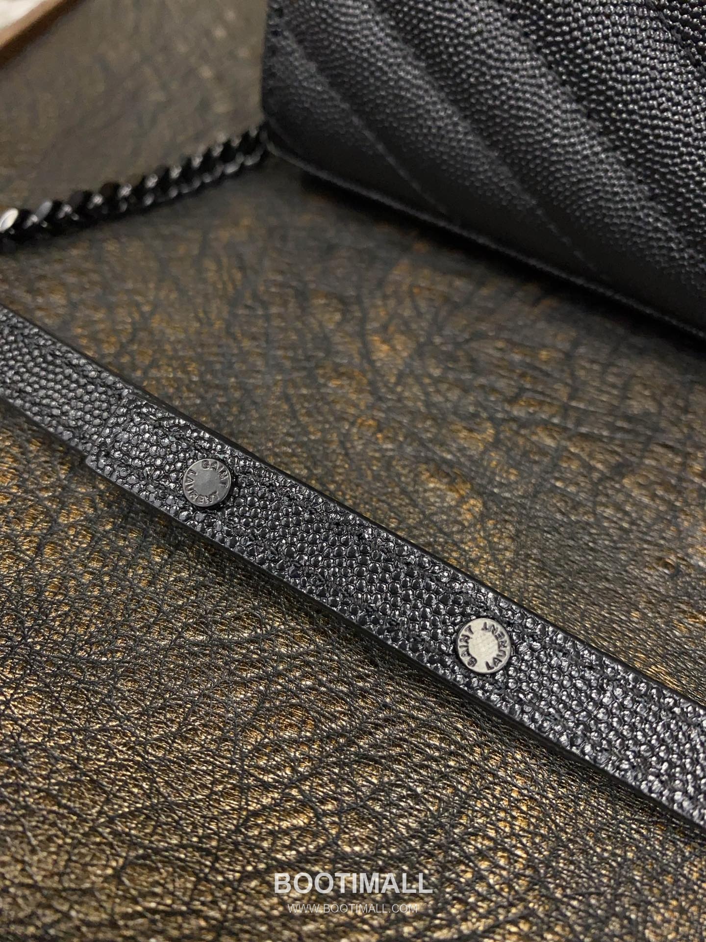 Saint Laurent Chain Wallet 377828 Calfskin Leather Quilted Wallet 생로랑 체인 월렛 카프스킨 가죽 퀼팅 지갑 22.5cm 9